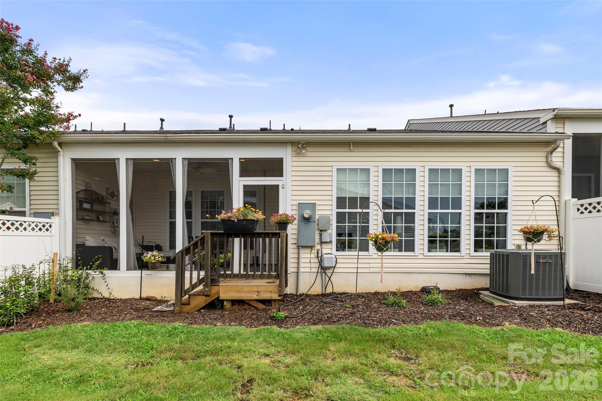 6529 Carolina Commons Drive