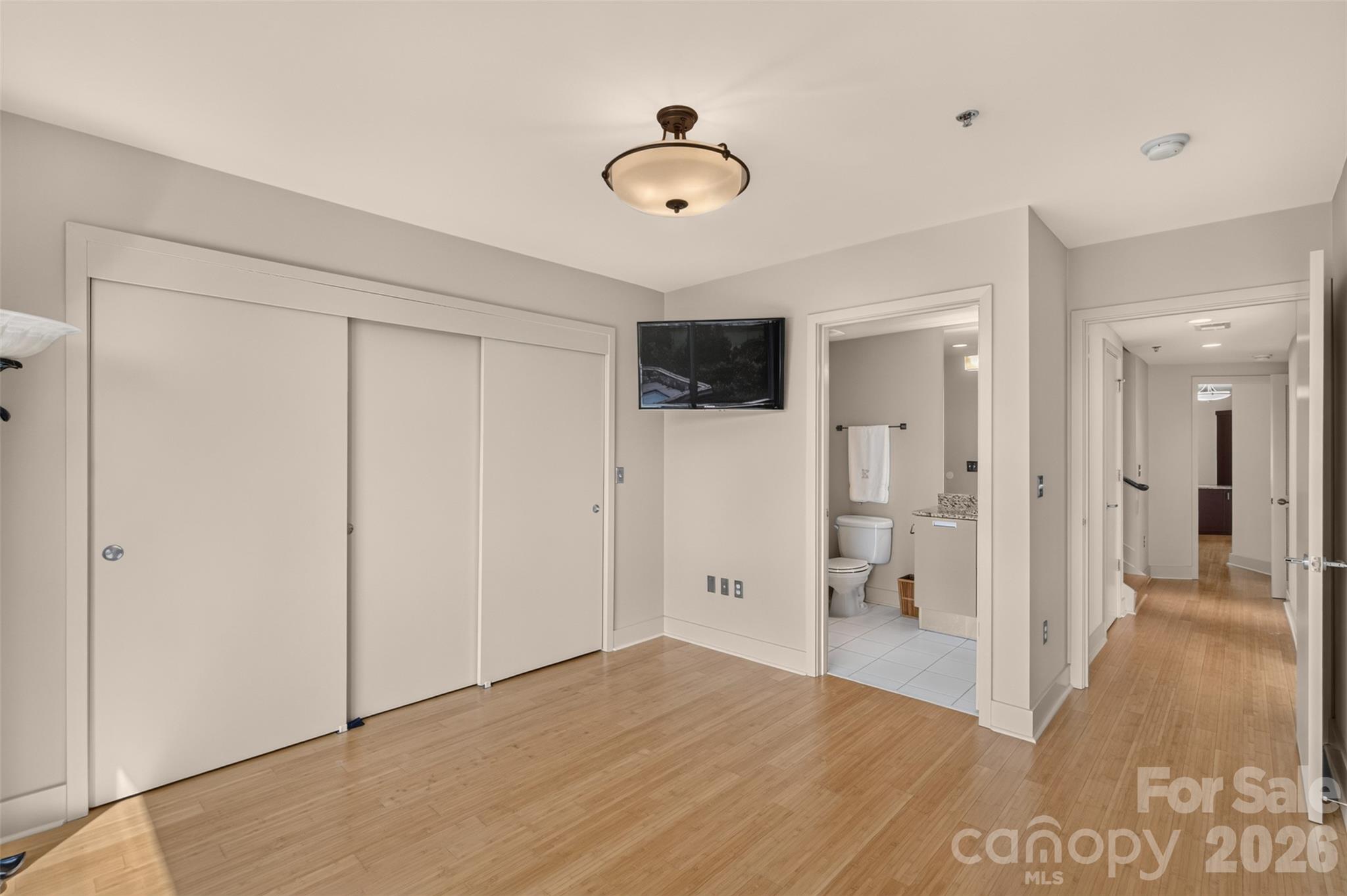 1133 Metropolitan Avenue Unit: 617