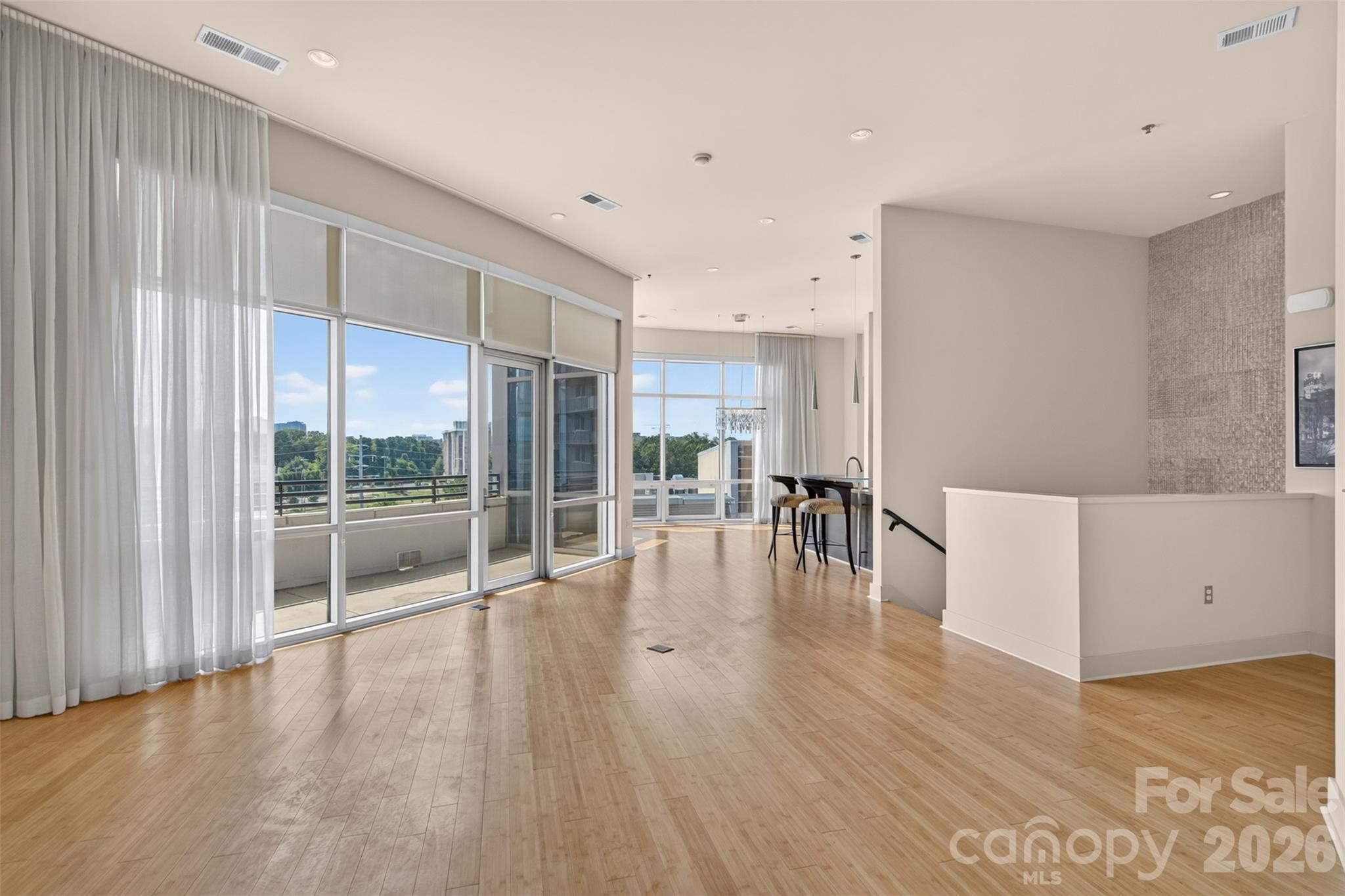 1133 Metropolitan Avenue Unit: 617