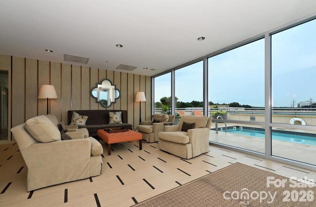 1133 Metropolitan Avenue Unit: 617