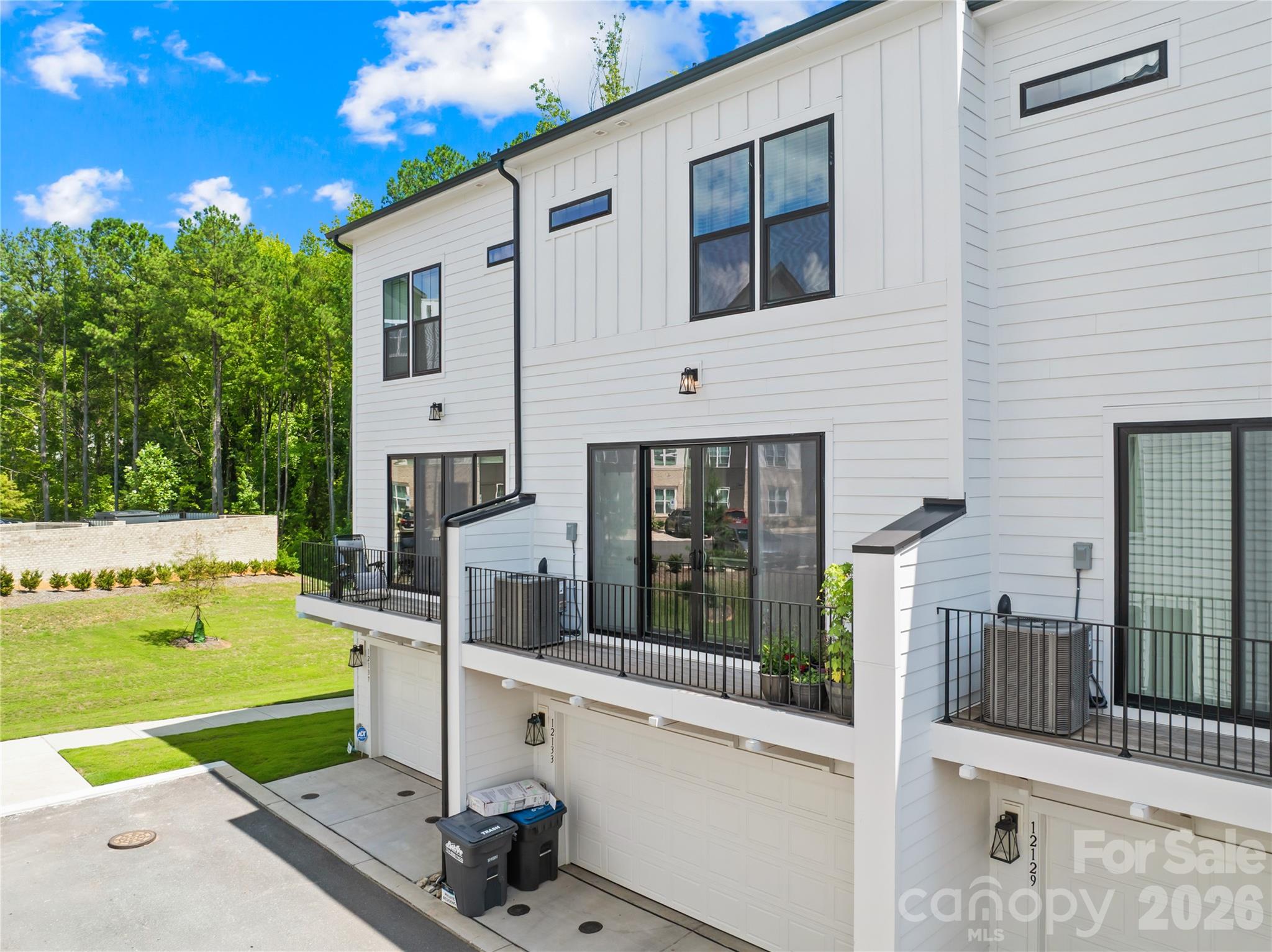 12133 Storm Lane