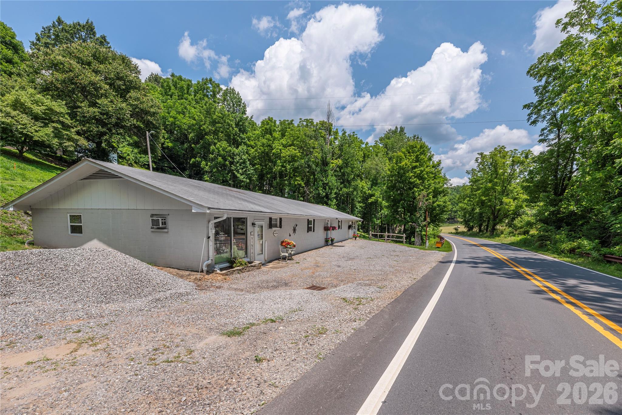 702 Love Joy Road