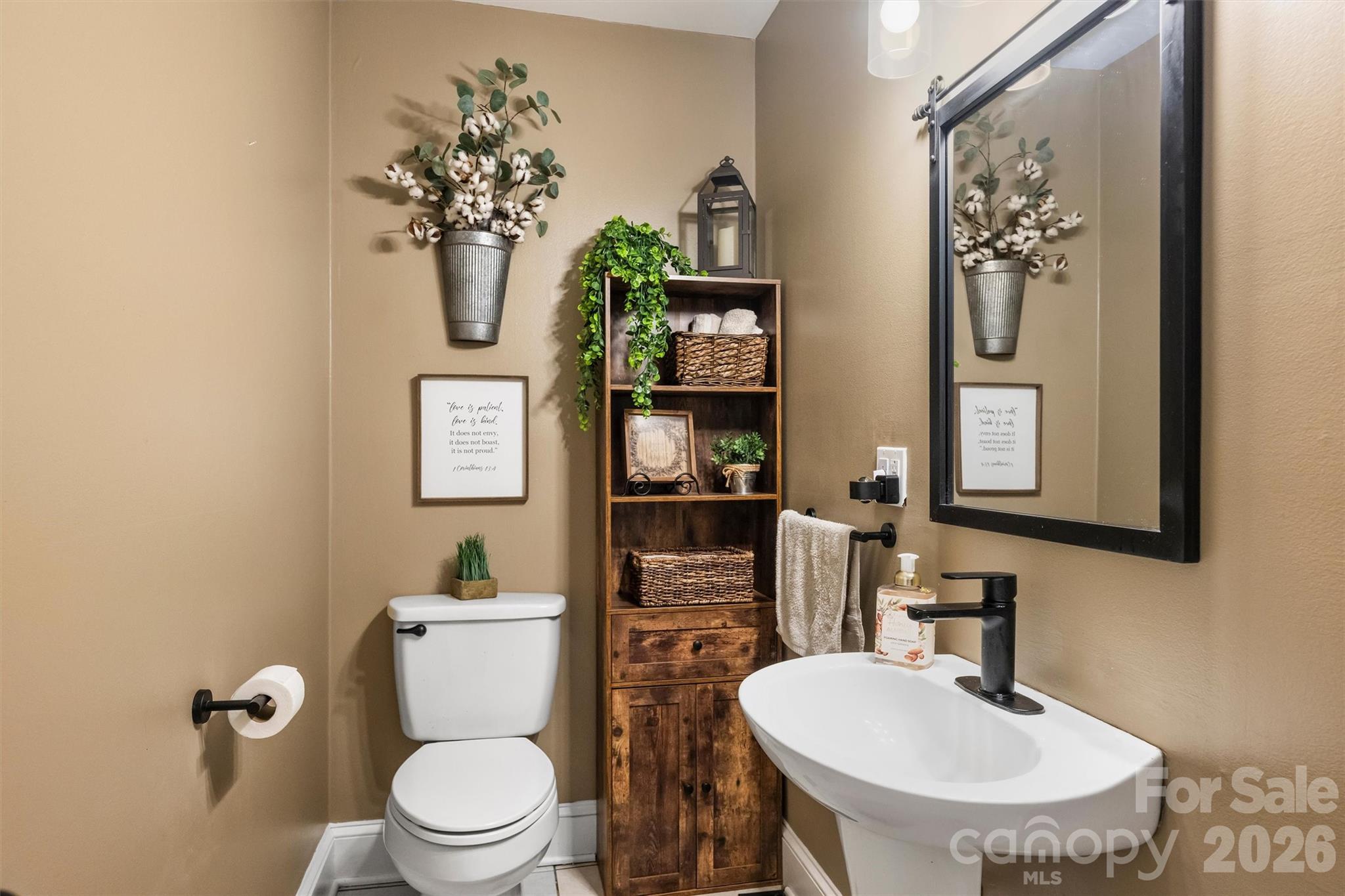 1213 Diana Lee Lane