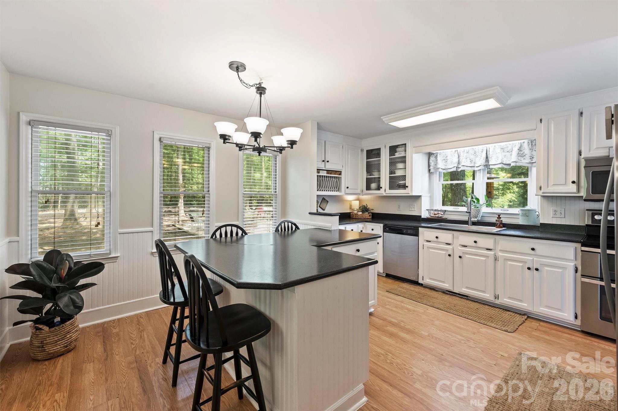1213 Diana Lee Lane