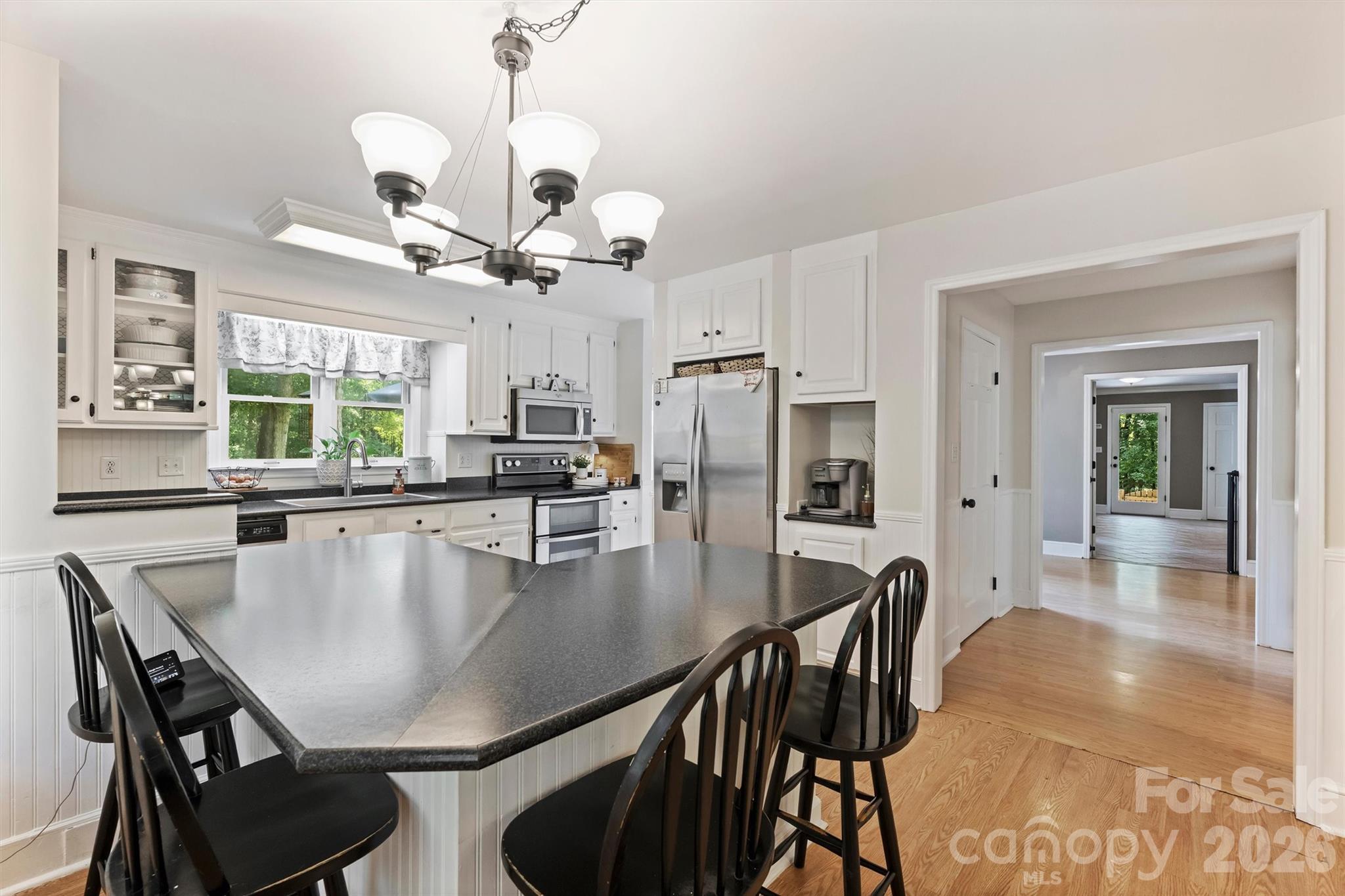 1213 Diana Lee Lane