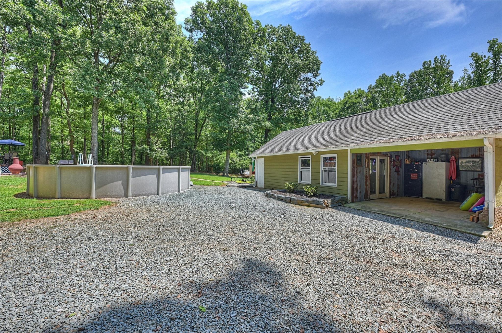 1213 Diana Lee Lane