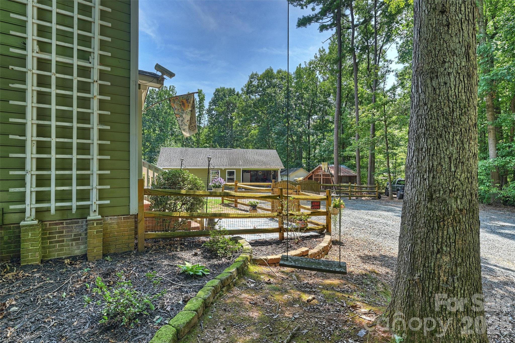 1213 Diana Lee Lane