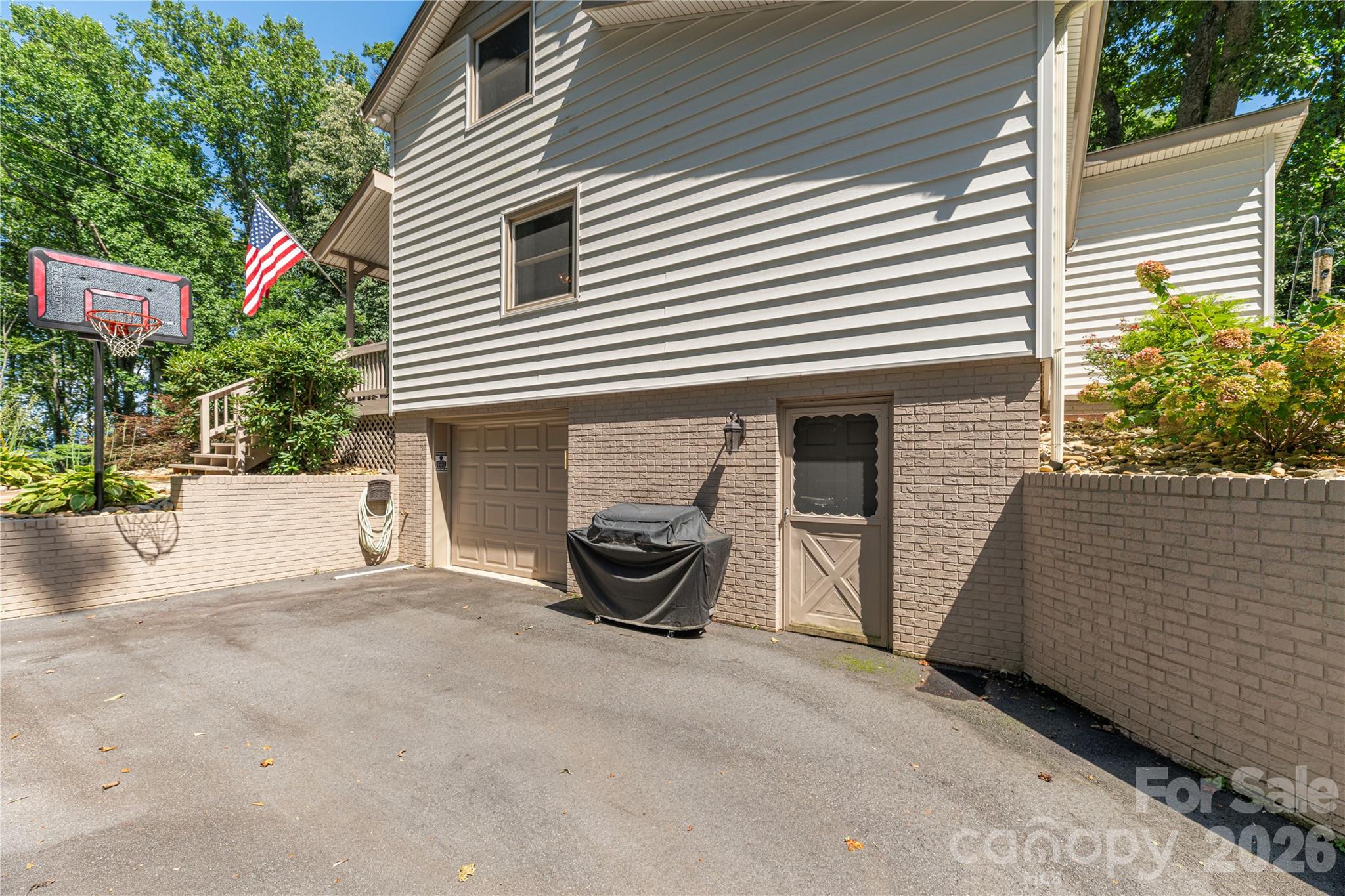 115 Hazelview Drive