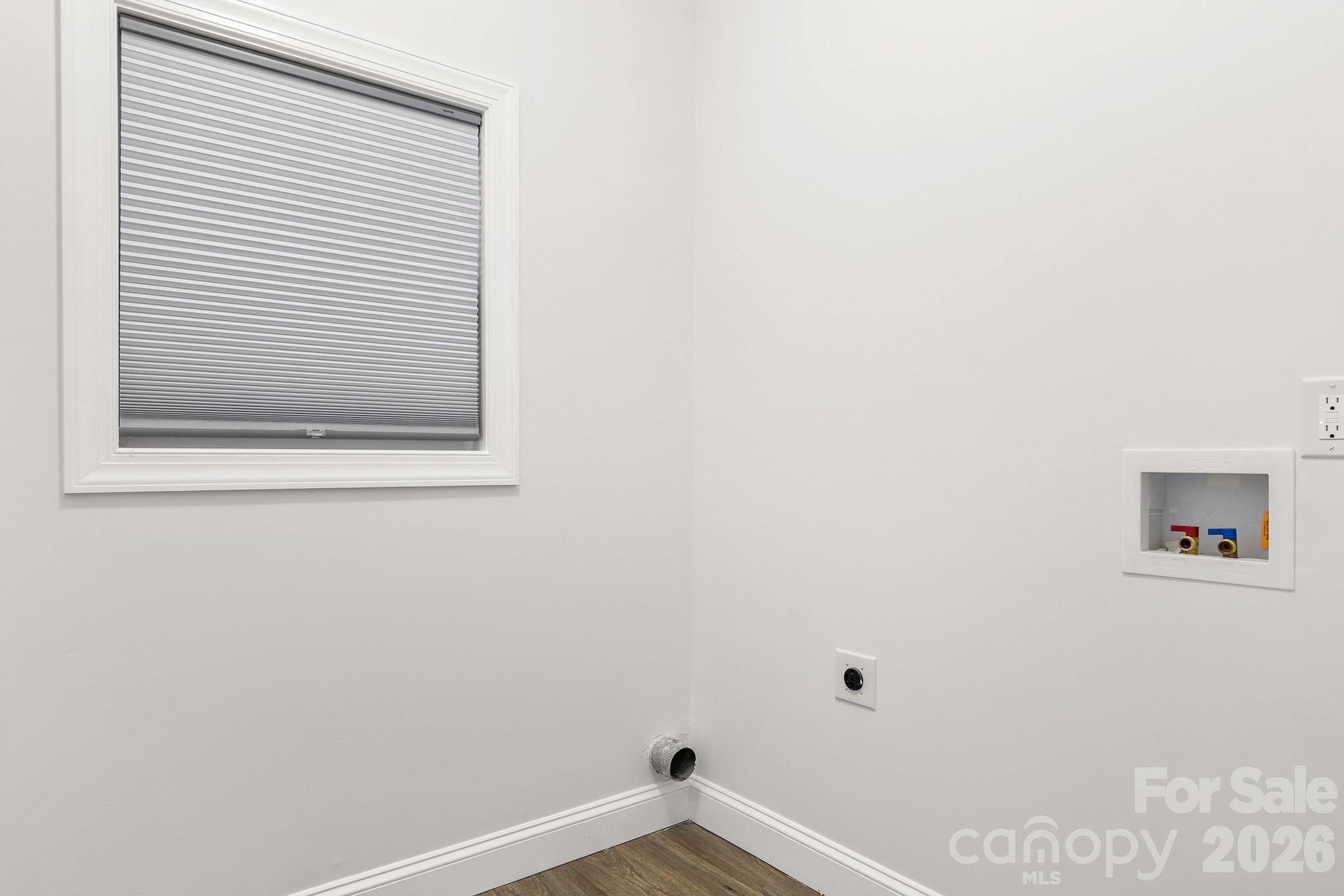 621 Norland Avenue Unit: 2