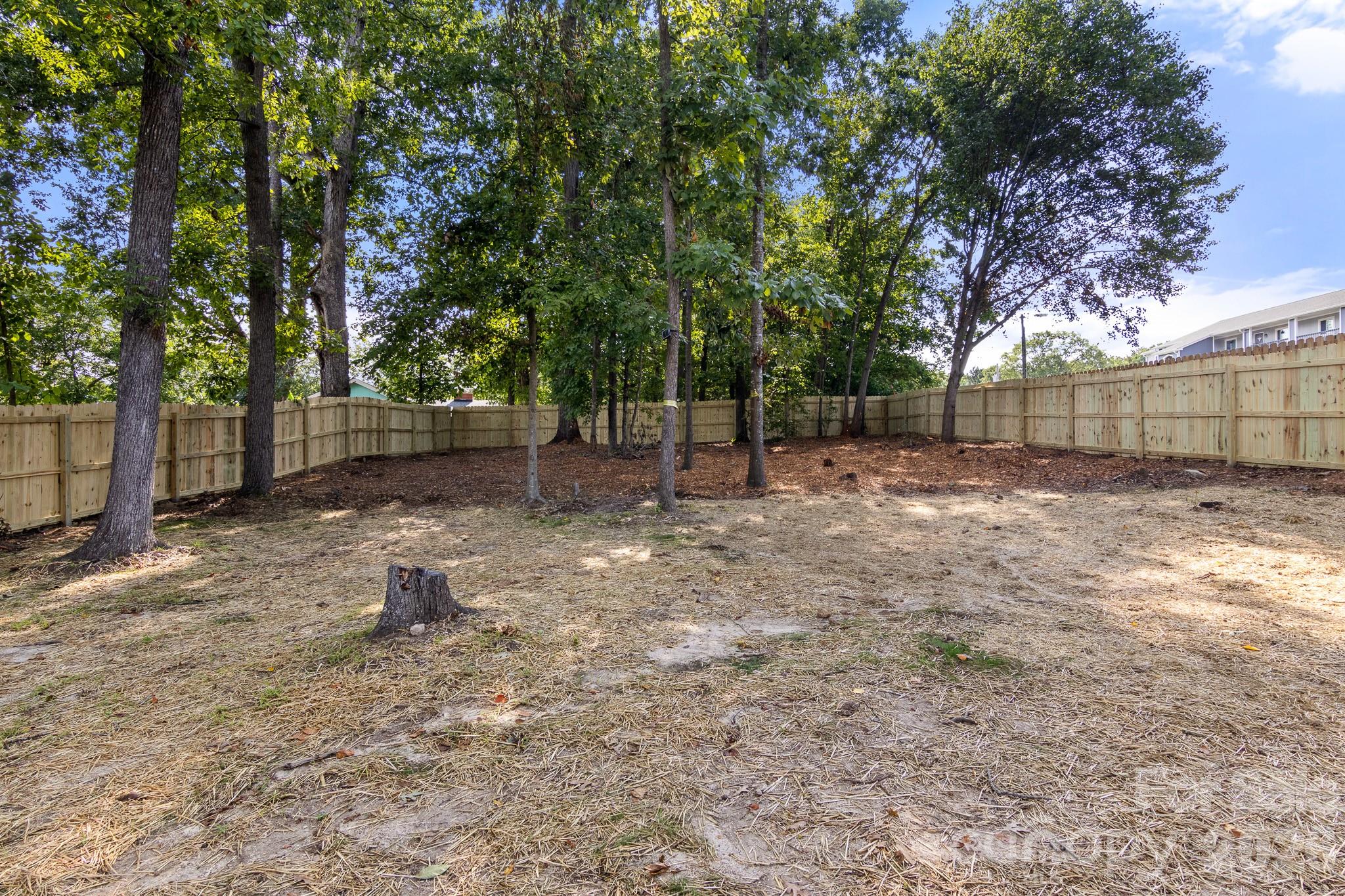 621 Norland Avenue Unit: 2