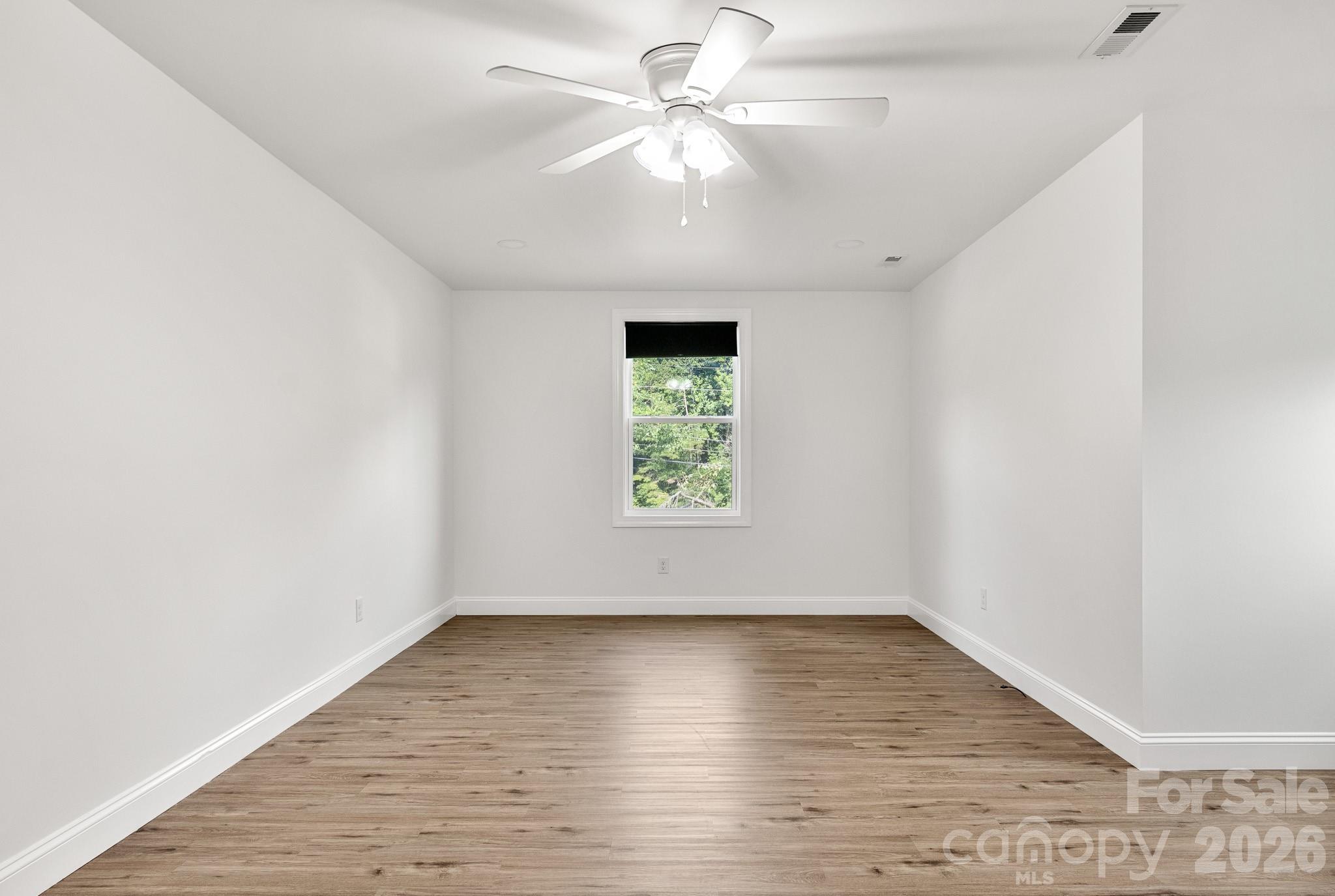 621 Norland Avenue Unit: 2