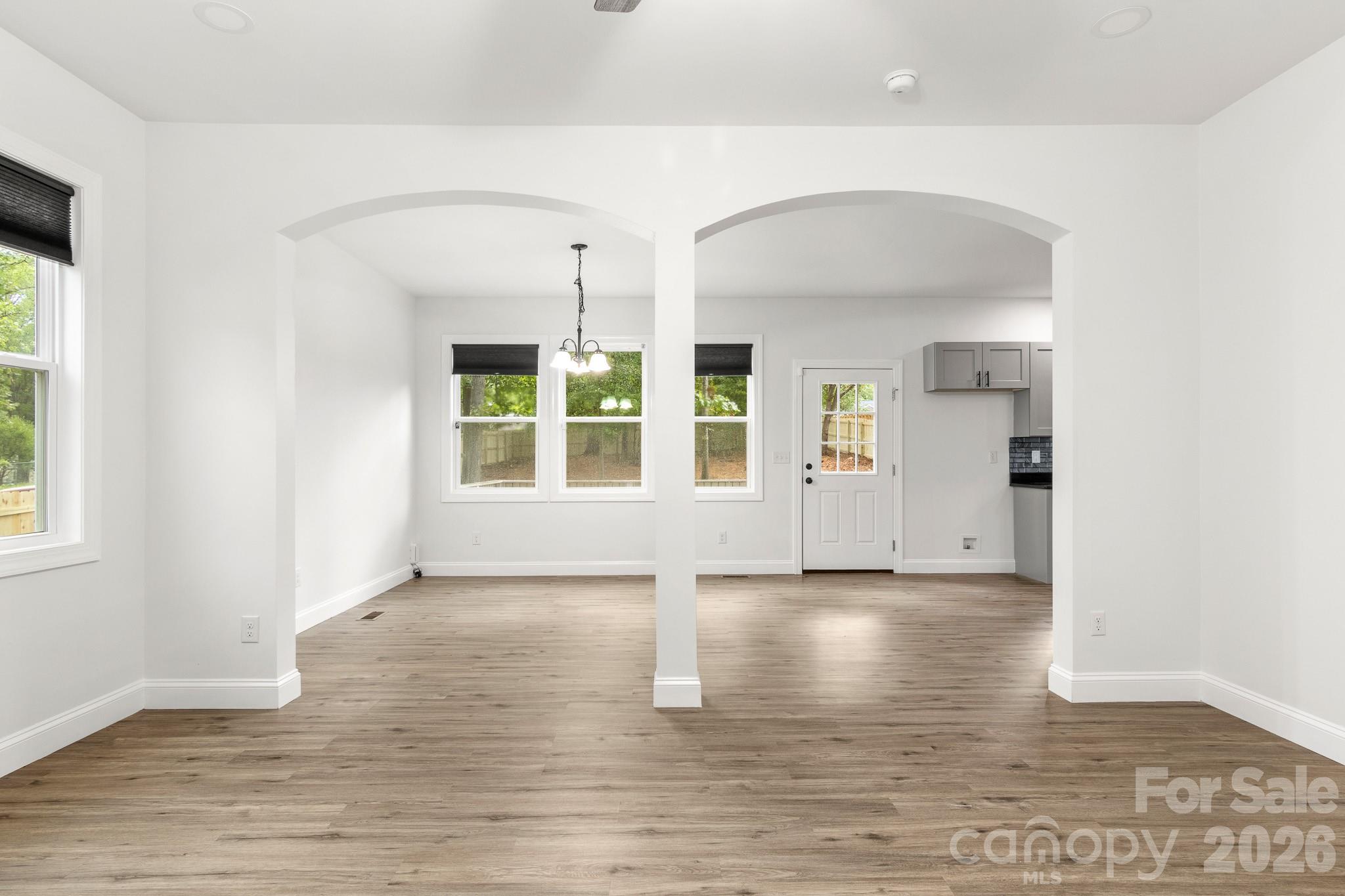 621 Norland Avenue Unit: 2
