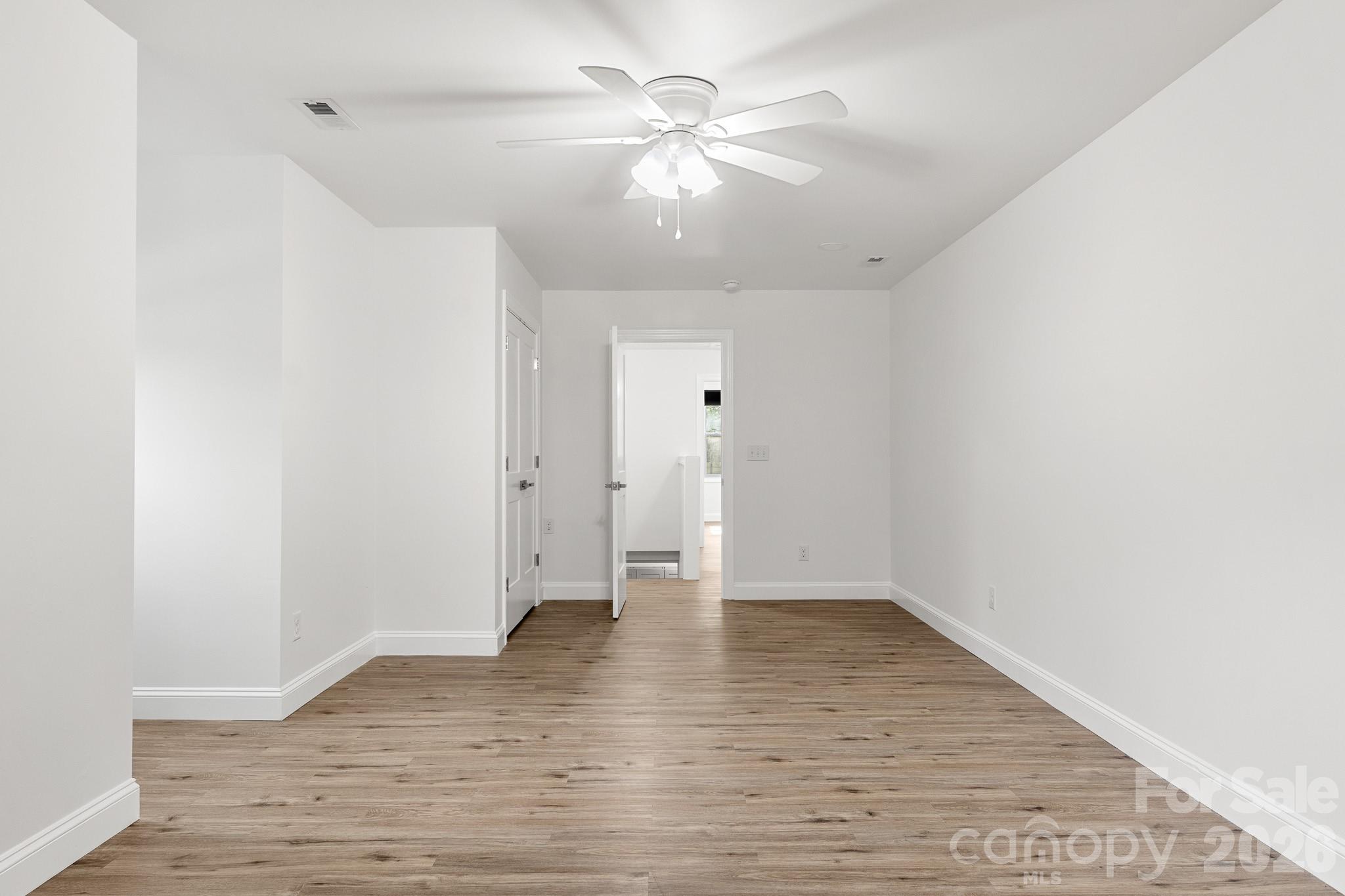 621 Norland Avenue Unit: 2