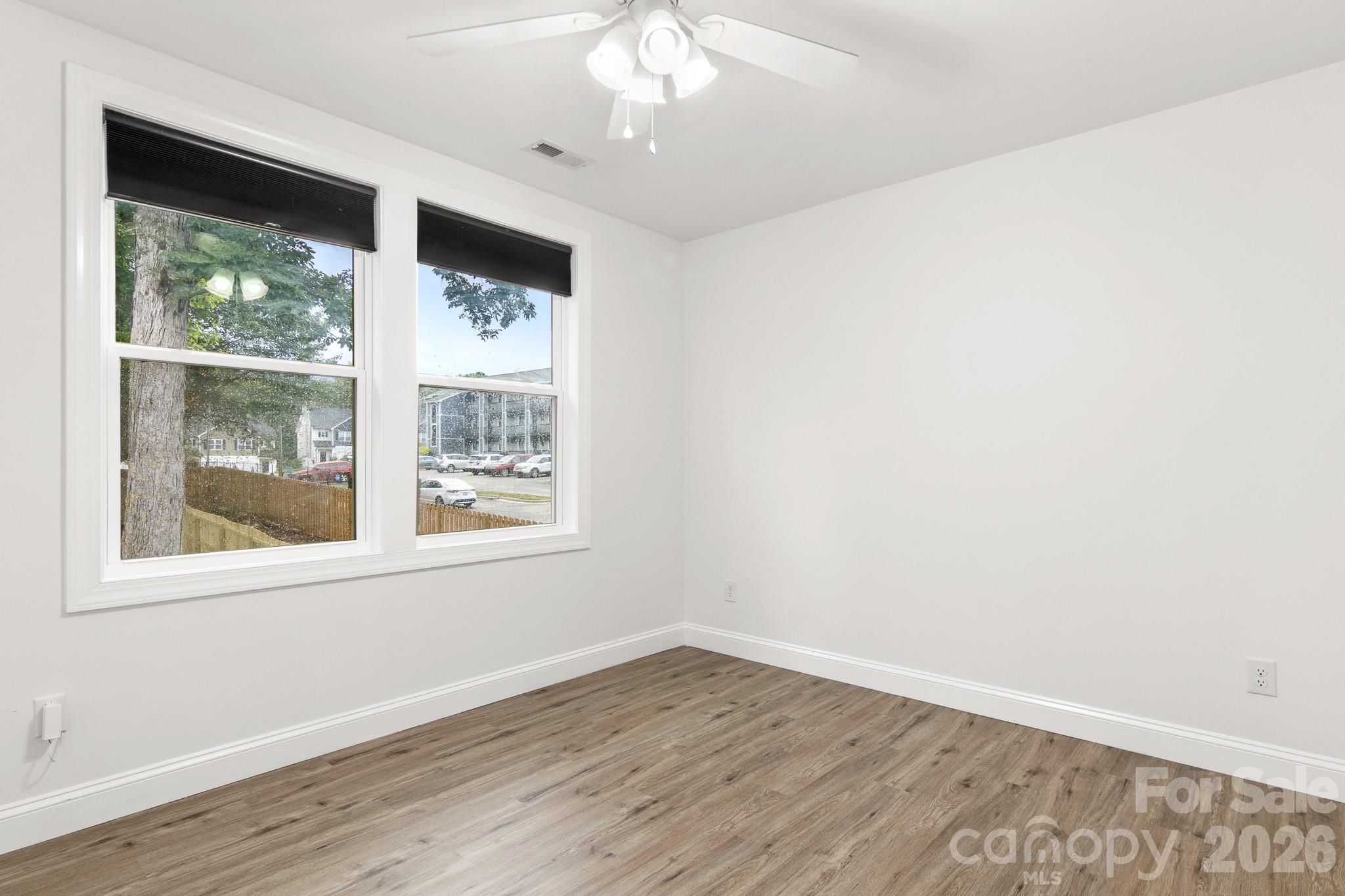 621 Norland Avenue Unit: 2