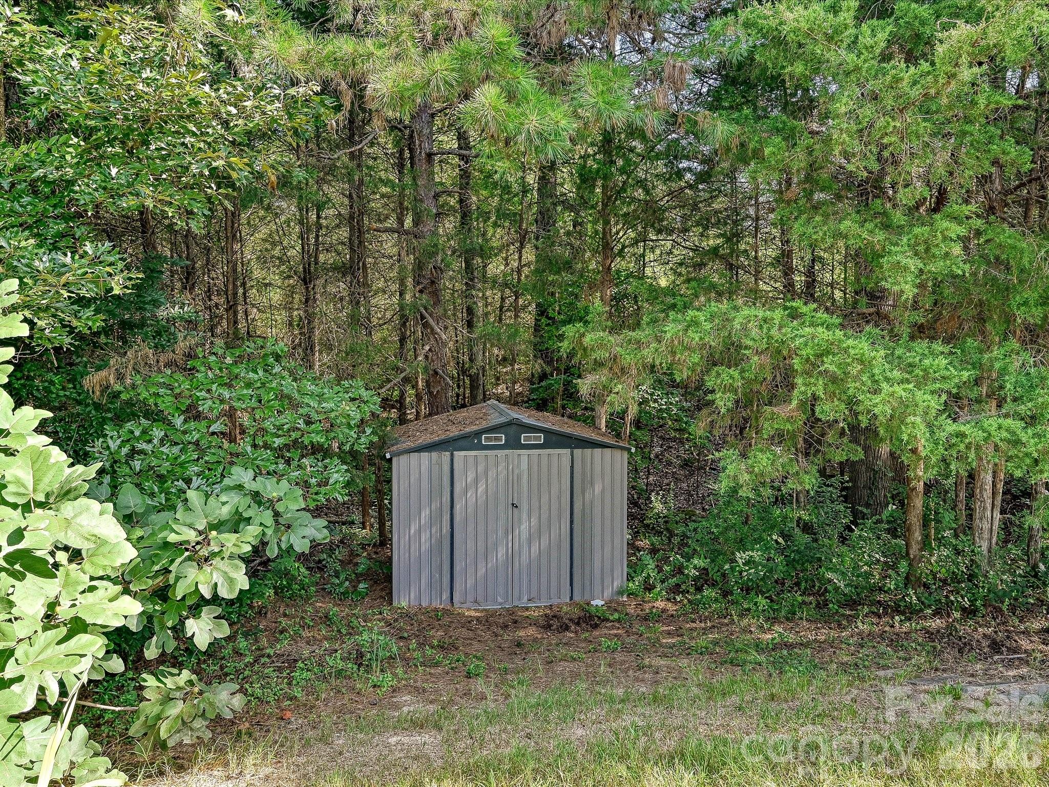1104 Bassett Way