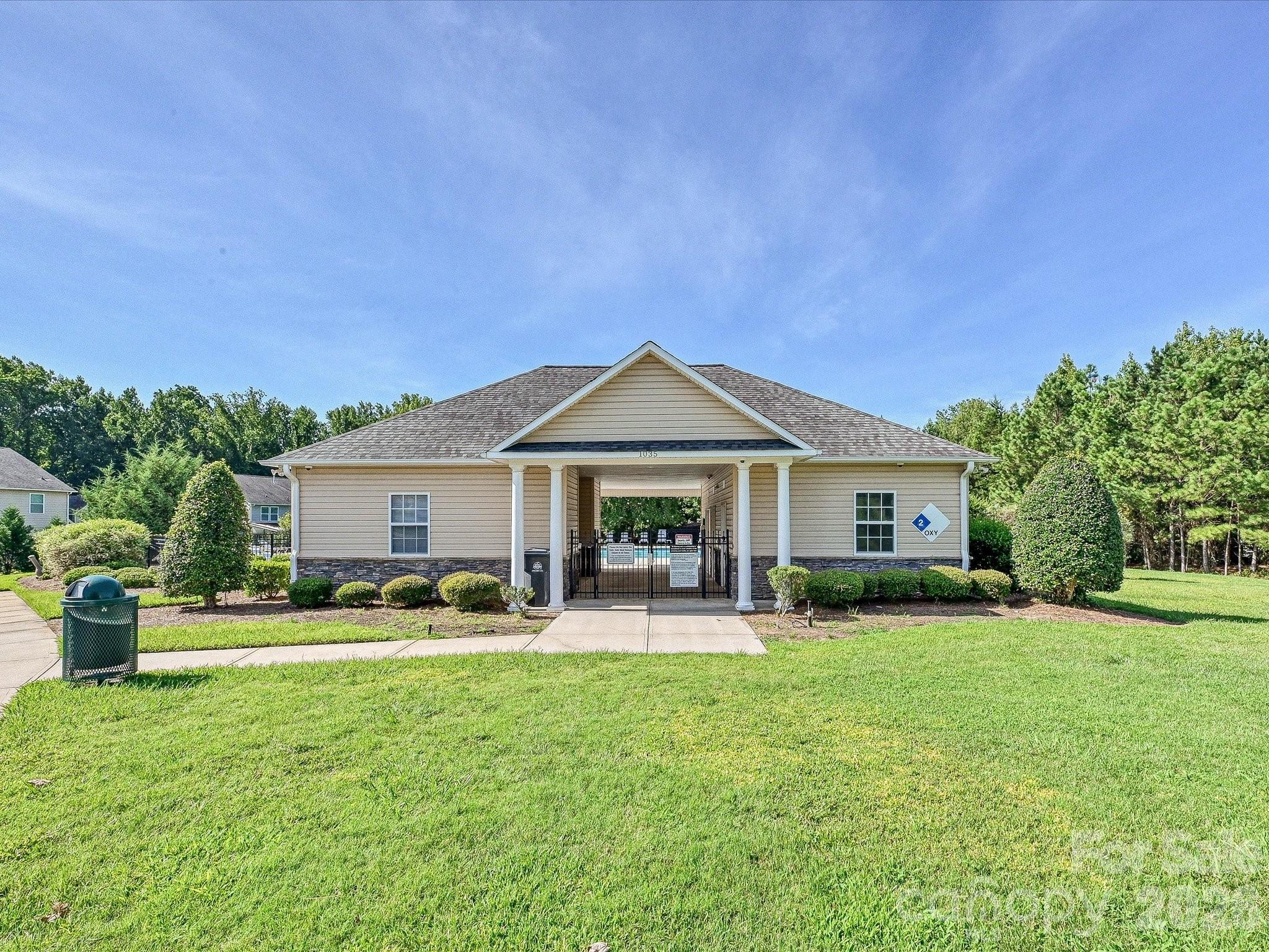1104 Bassett Way