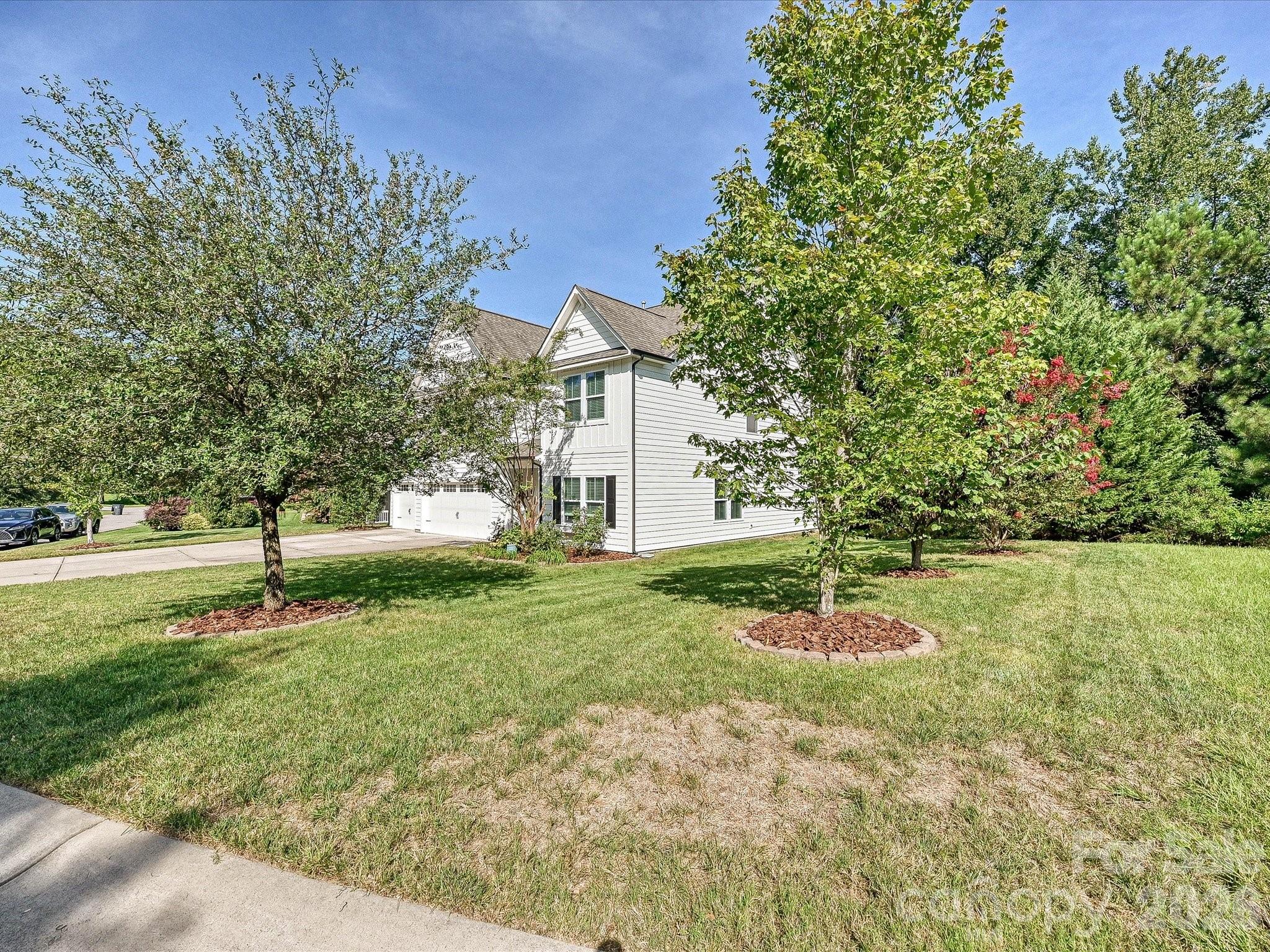 1104 Bassett Way