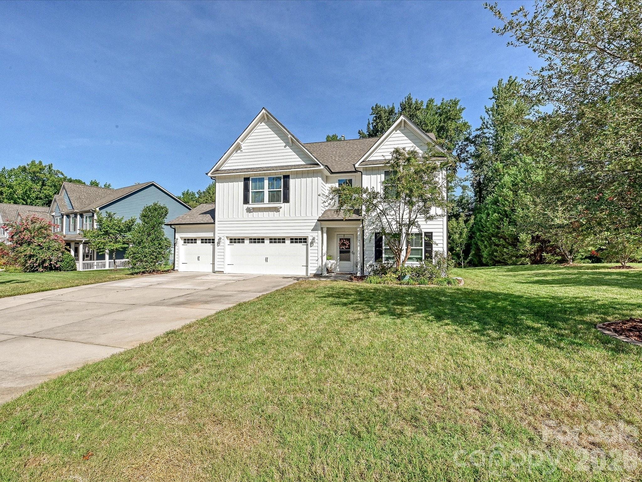 1104 Bassett Way