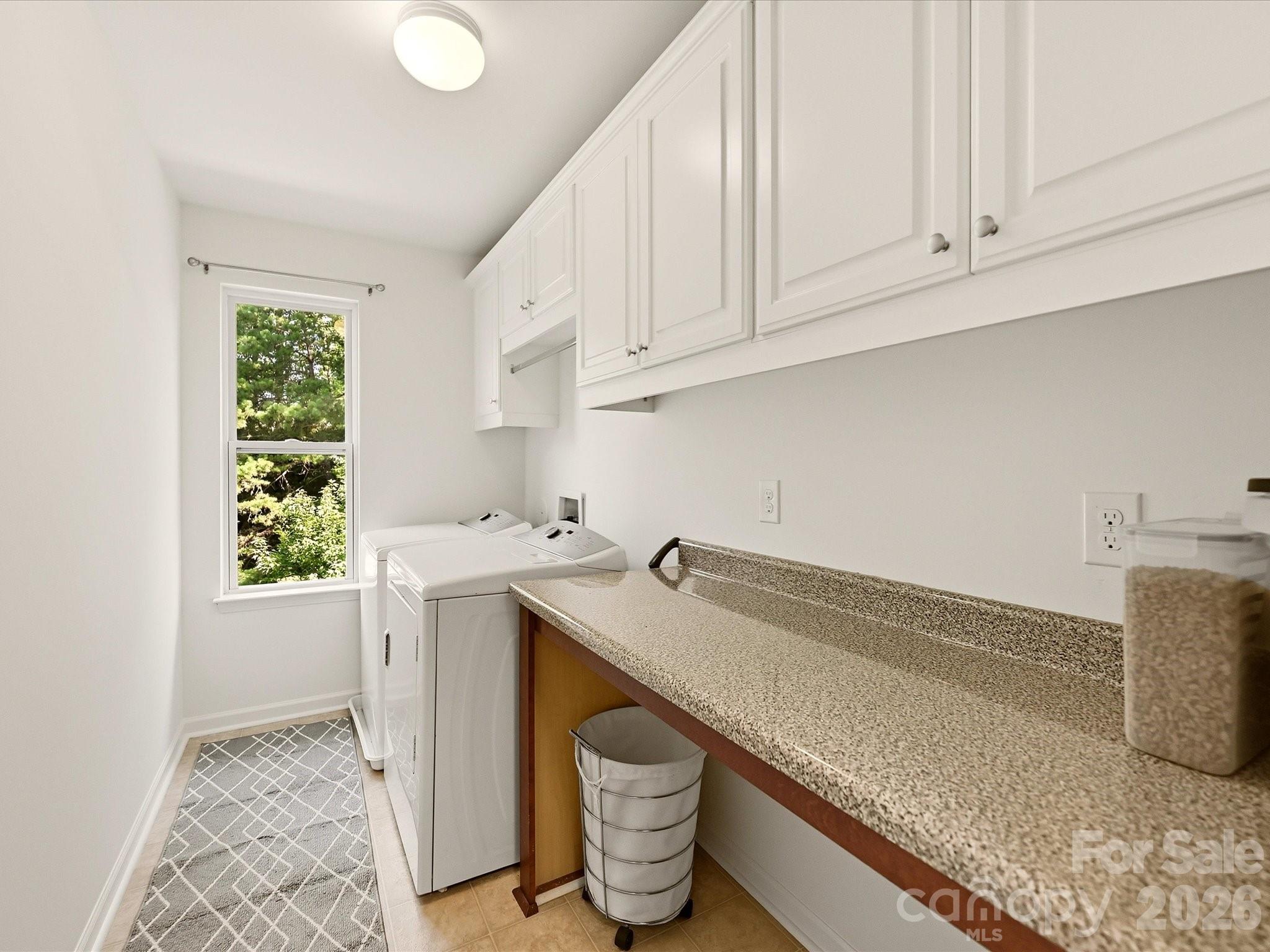 1104 Bassett Way