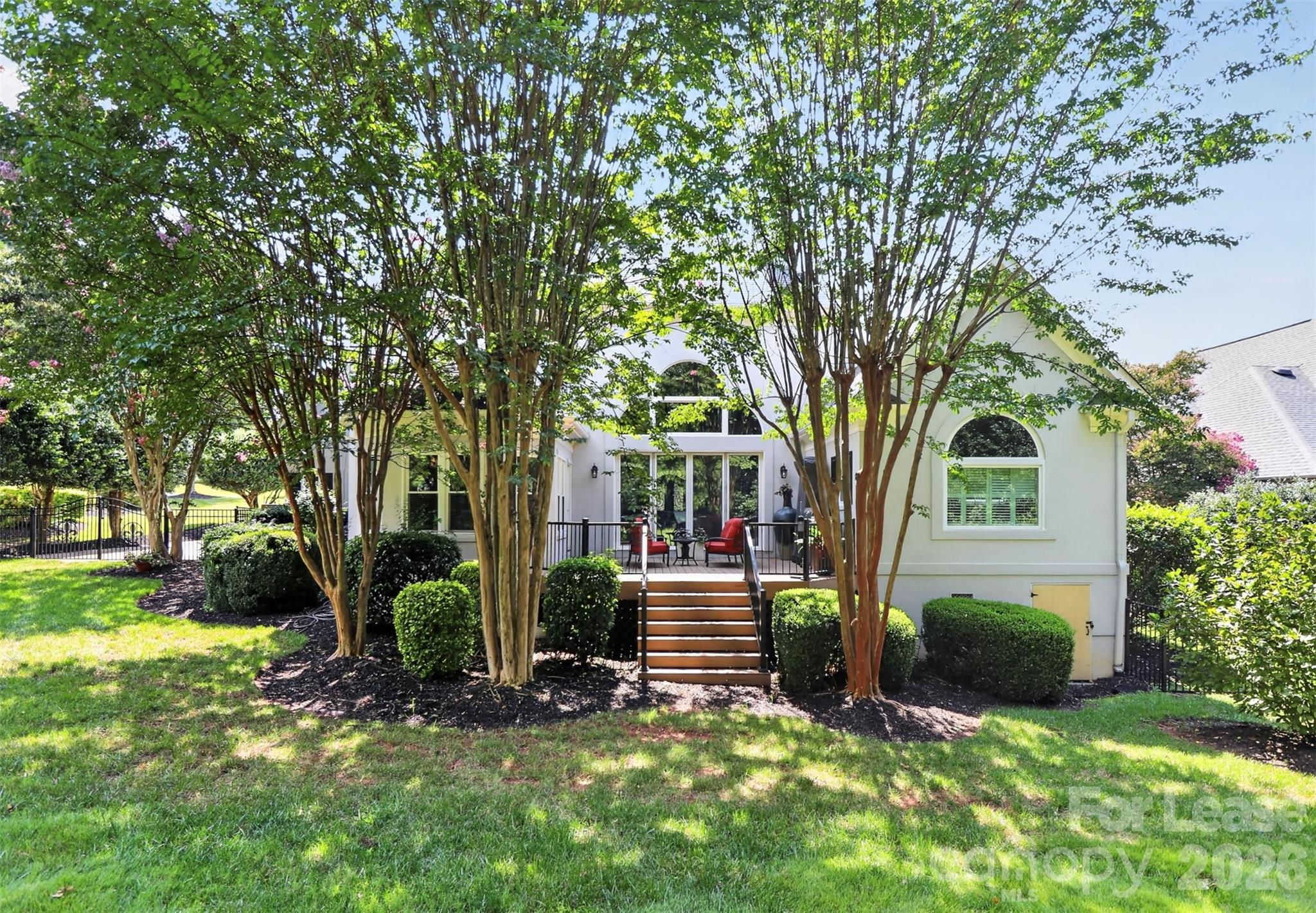 18928 Peninsula Point Drive