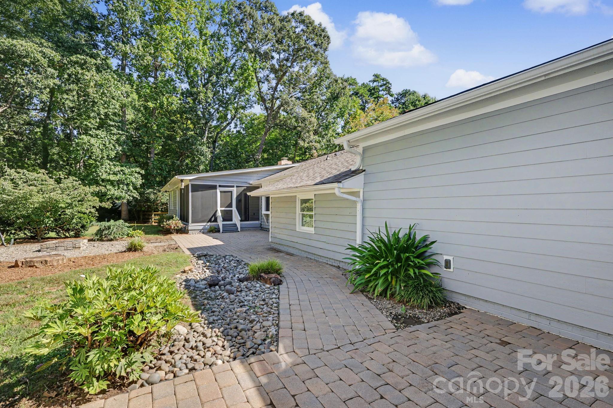 3201 Fairforest Drive