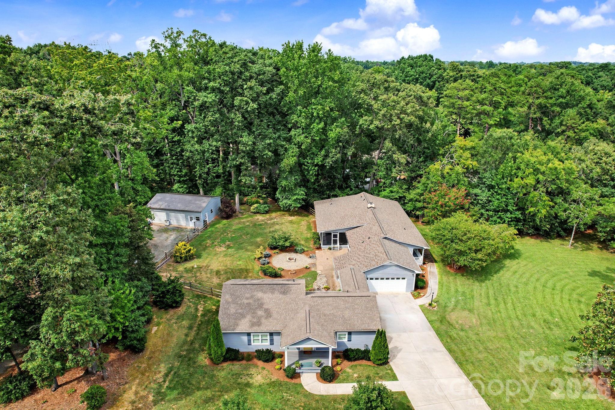 3201 Fairforest Drive