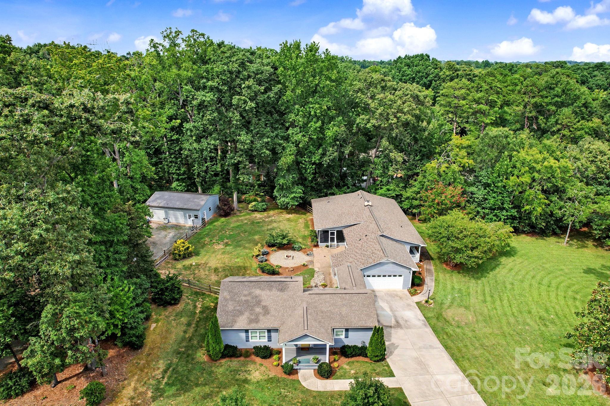 3201 Fairforest Drive