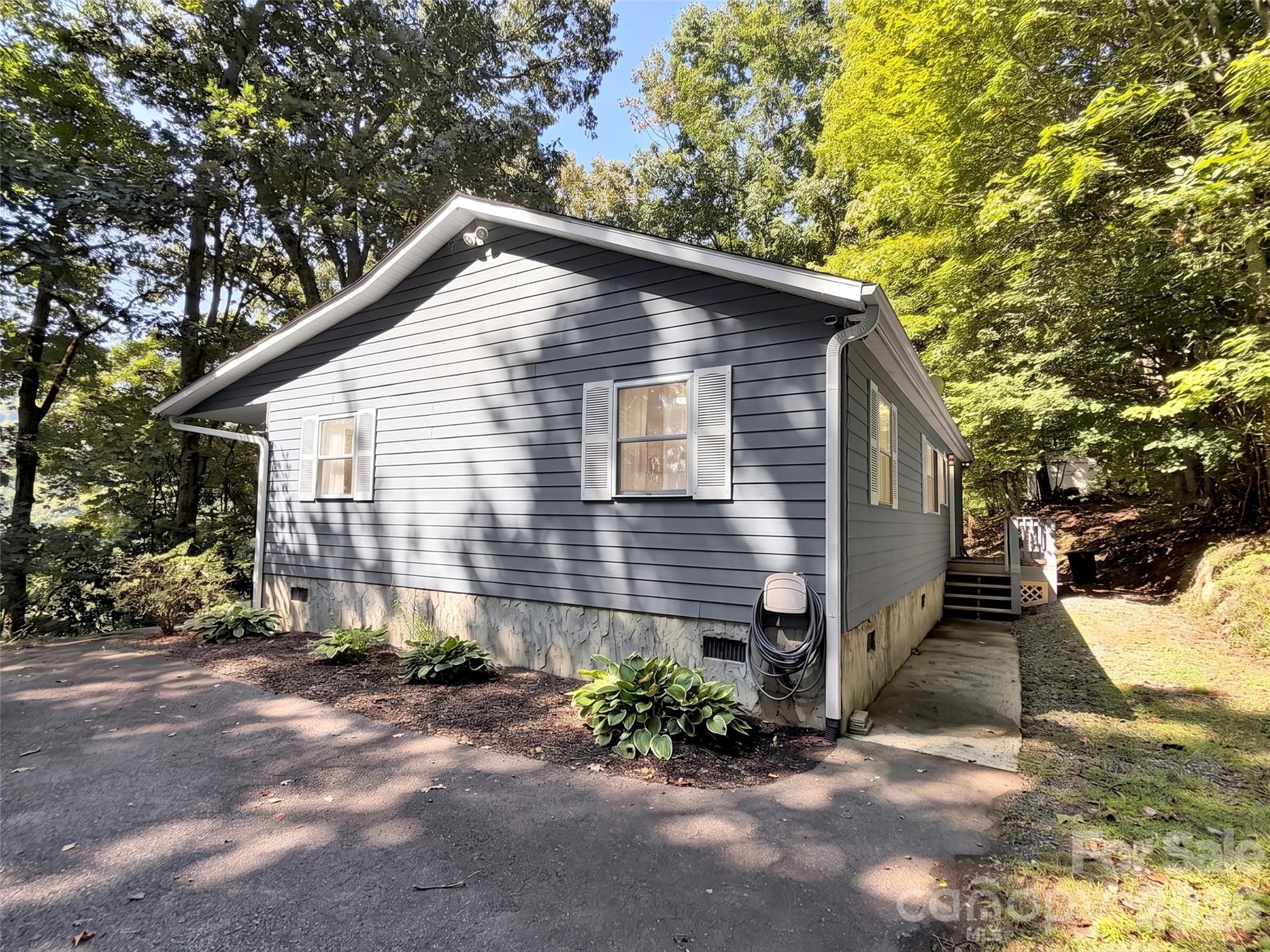 115 Knoll Ridge Lane