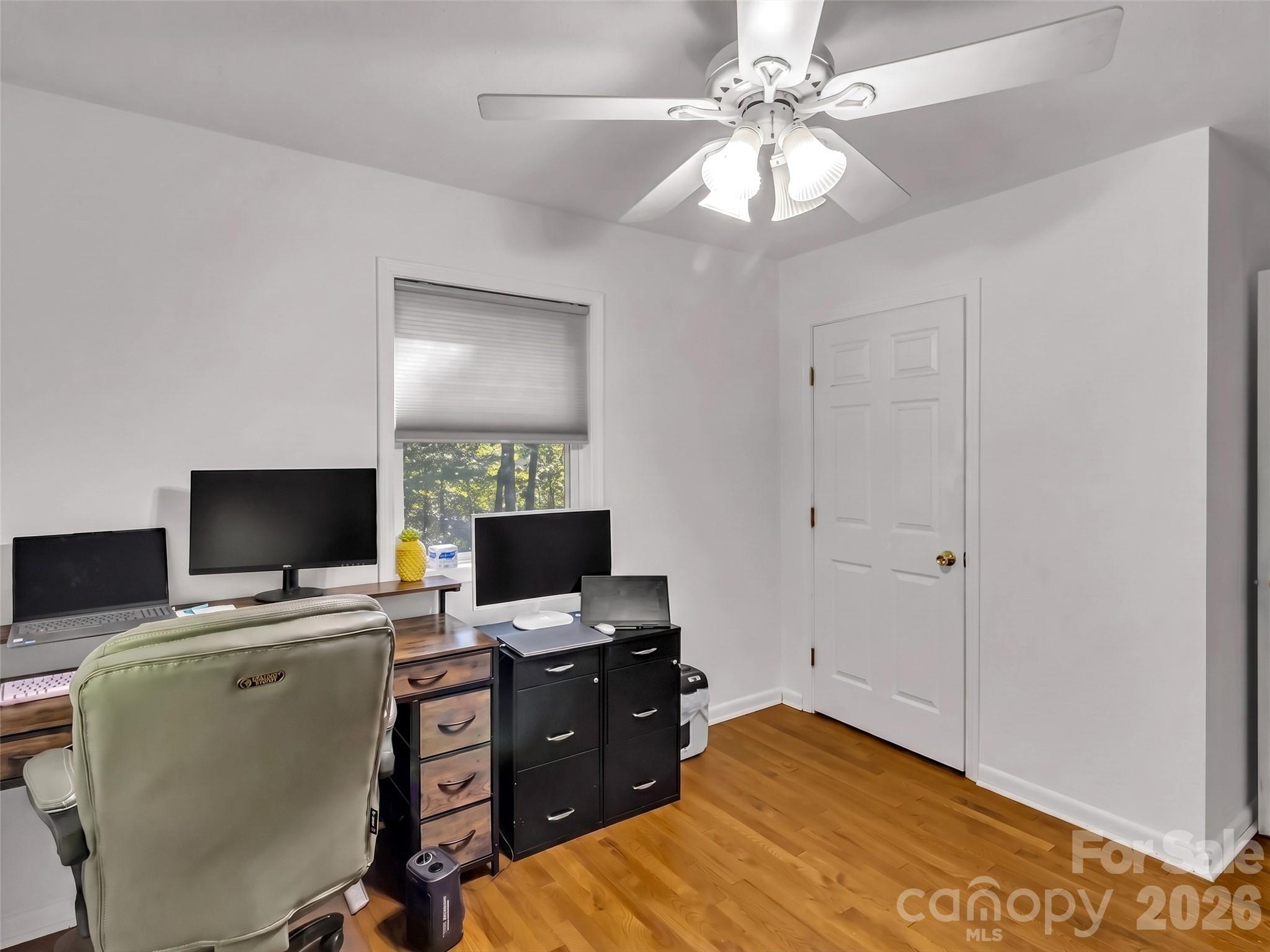 115 Knoll Ridge Lane