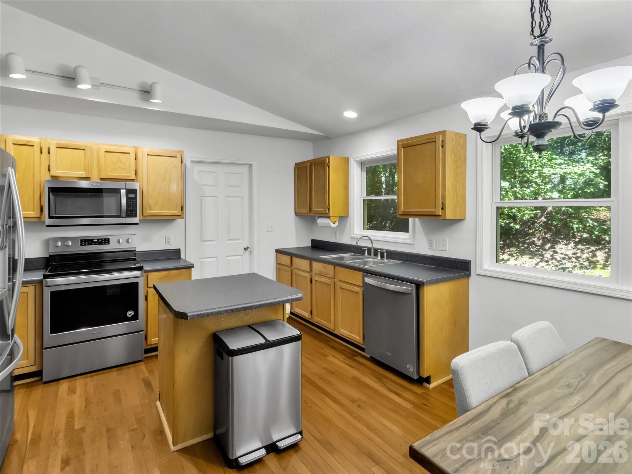 115 Knoll Ridge Lane