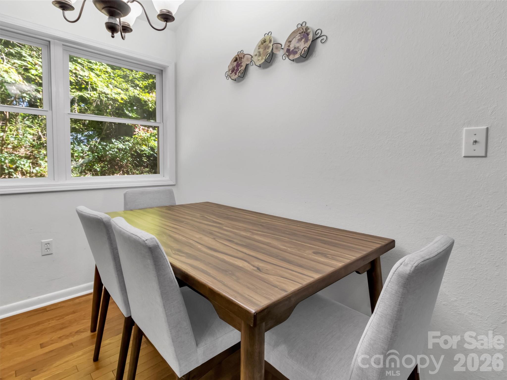 115 Knoll Ridge Lane