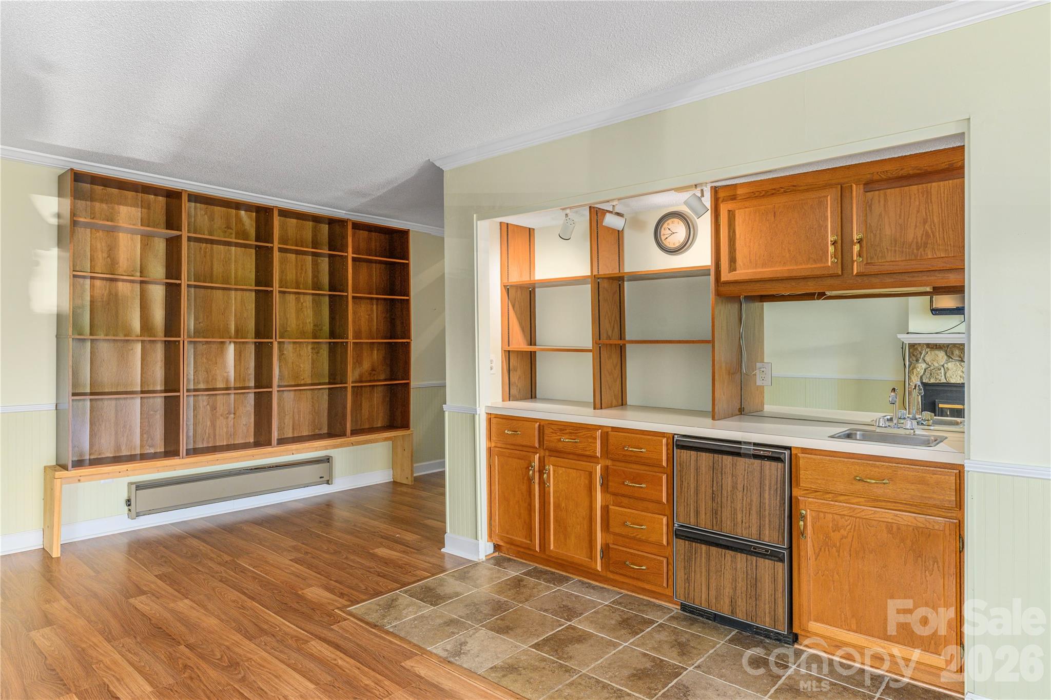 87 Willow Road Unit: A-6