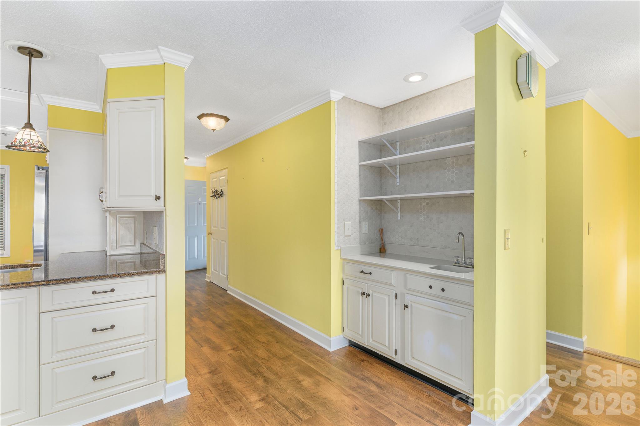 87 Willow Road Unit: A-6
