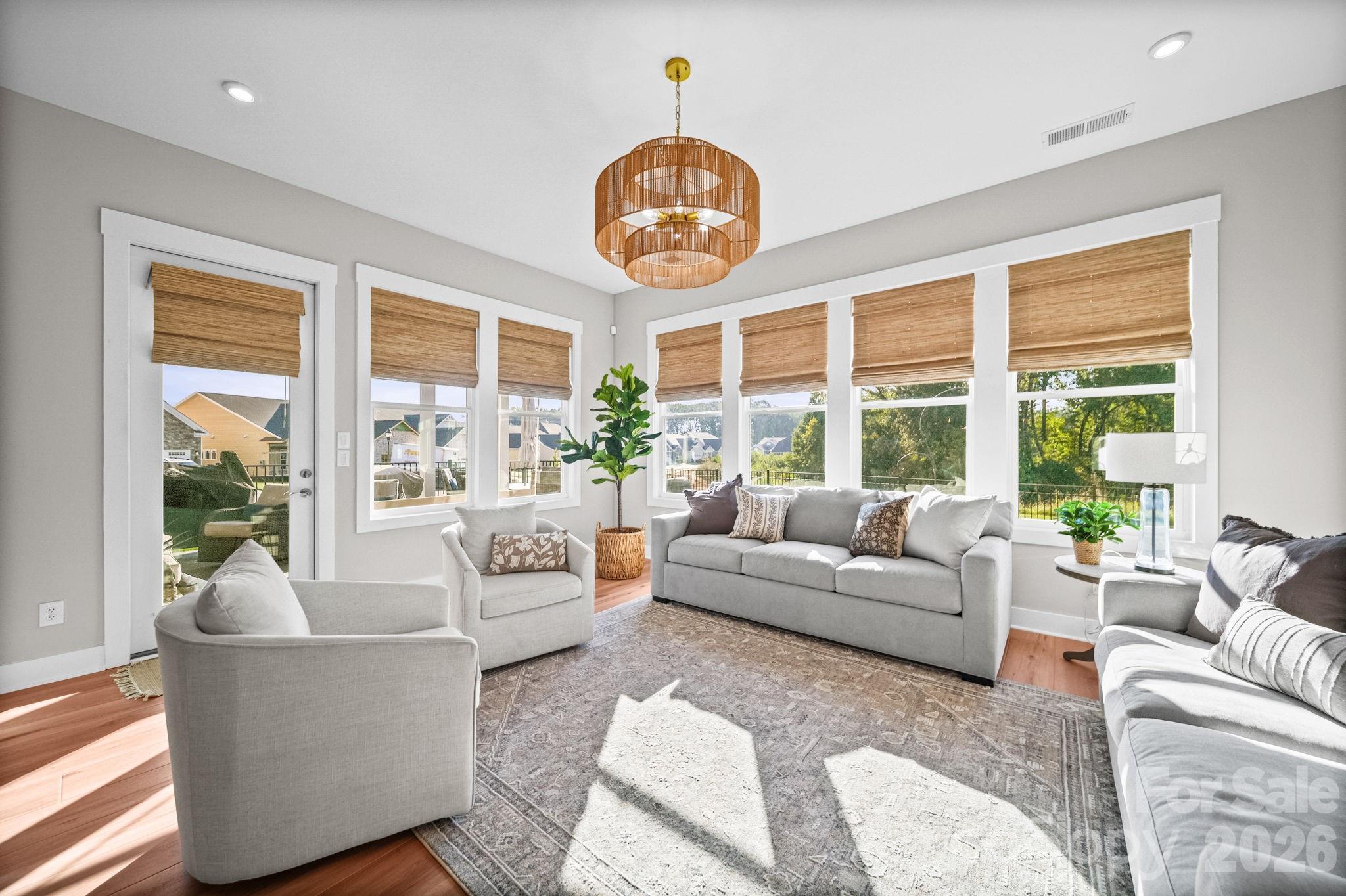 4007 Brush Creek