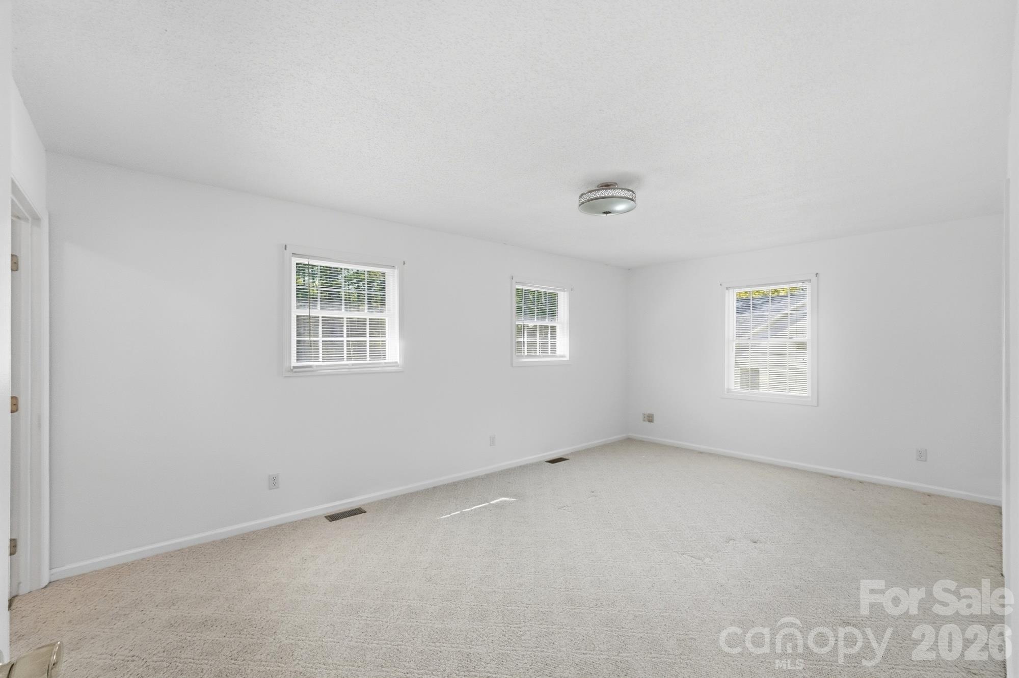 1037 Cross Creek Drive