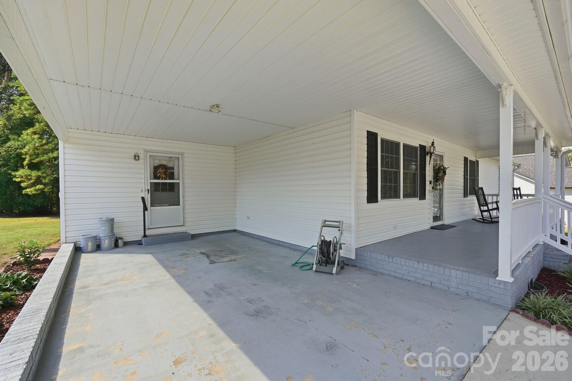 1037 Cross Creek Drive