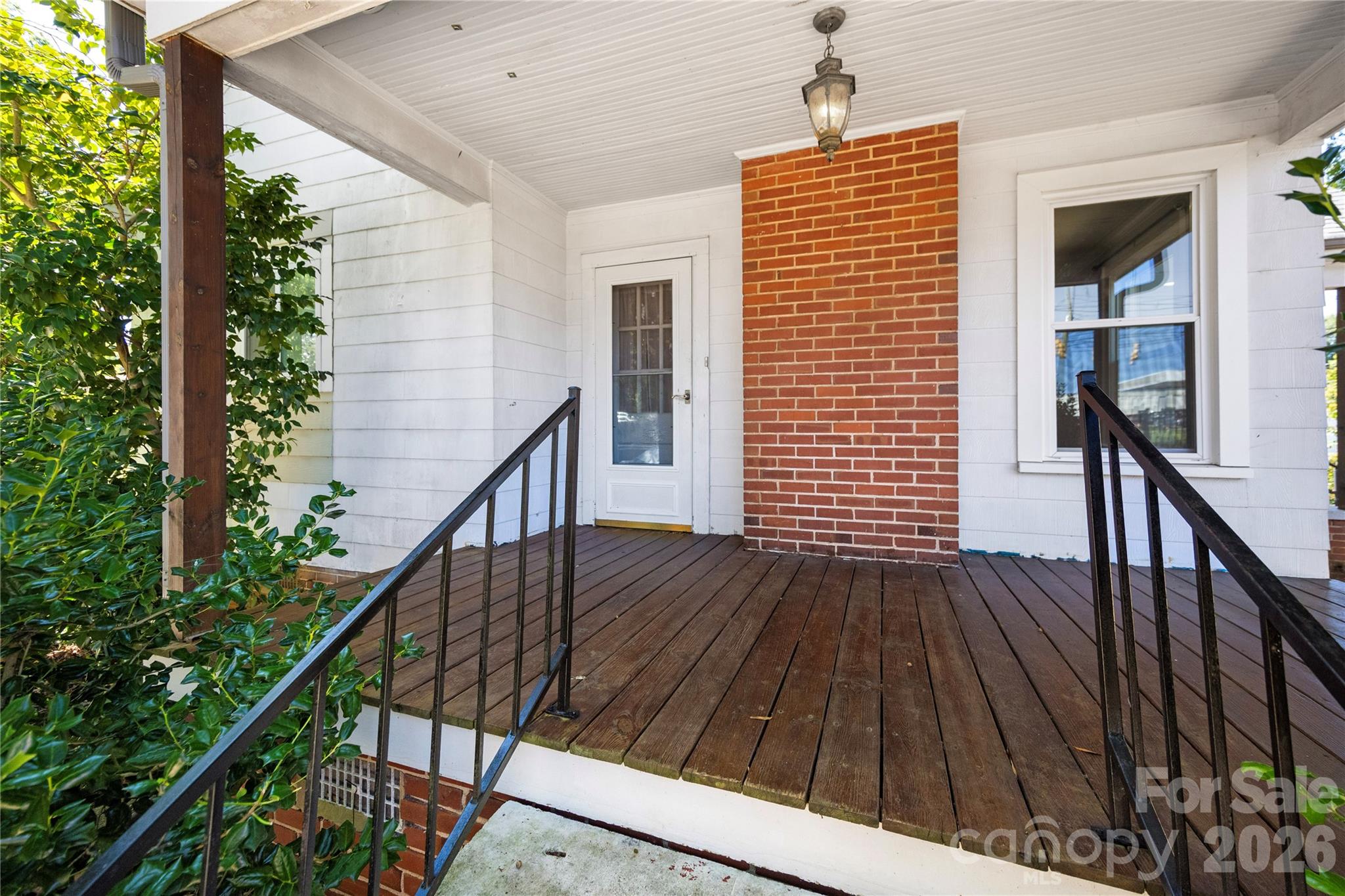 309 S Main Avenue S