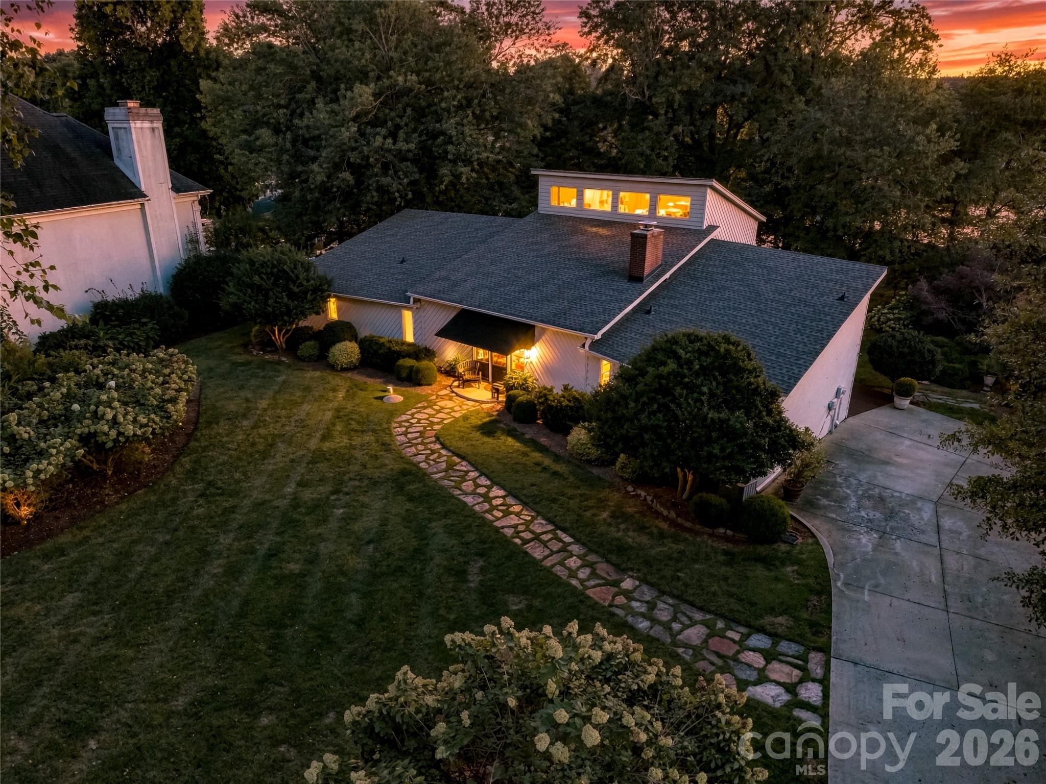 8172 Malibu Pointe Lane
