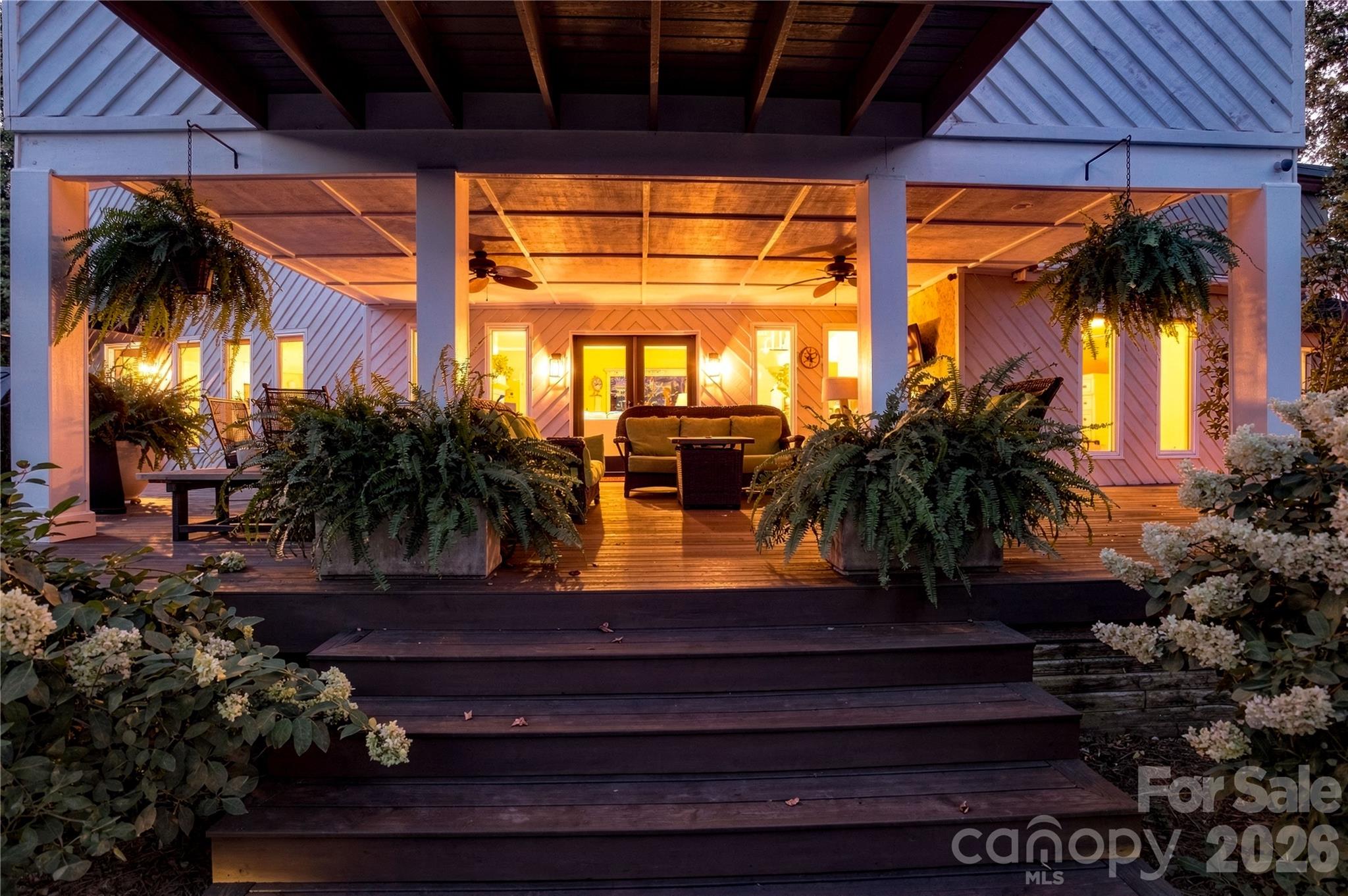 8172 Malibu Pointe Lane