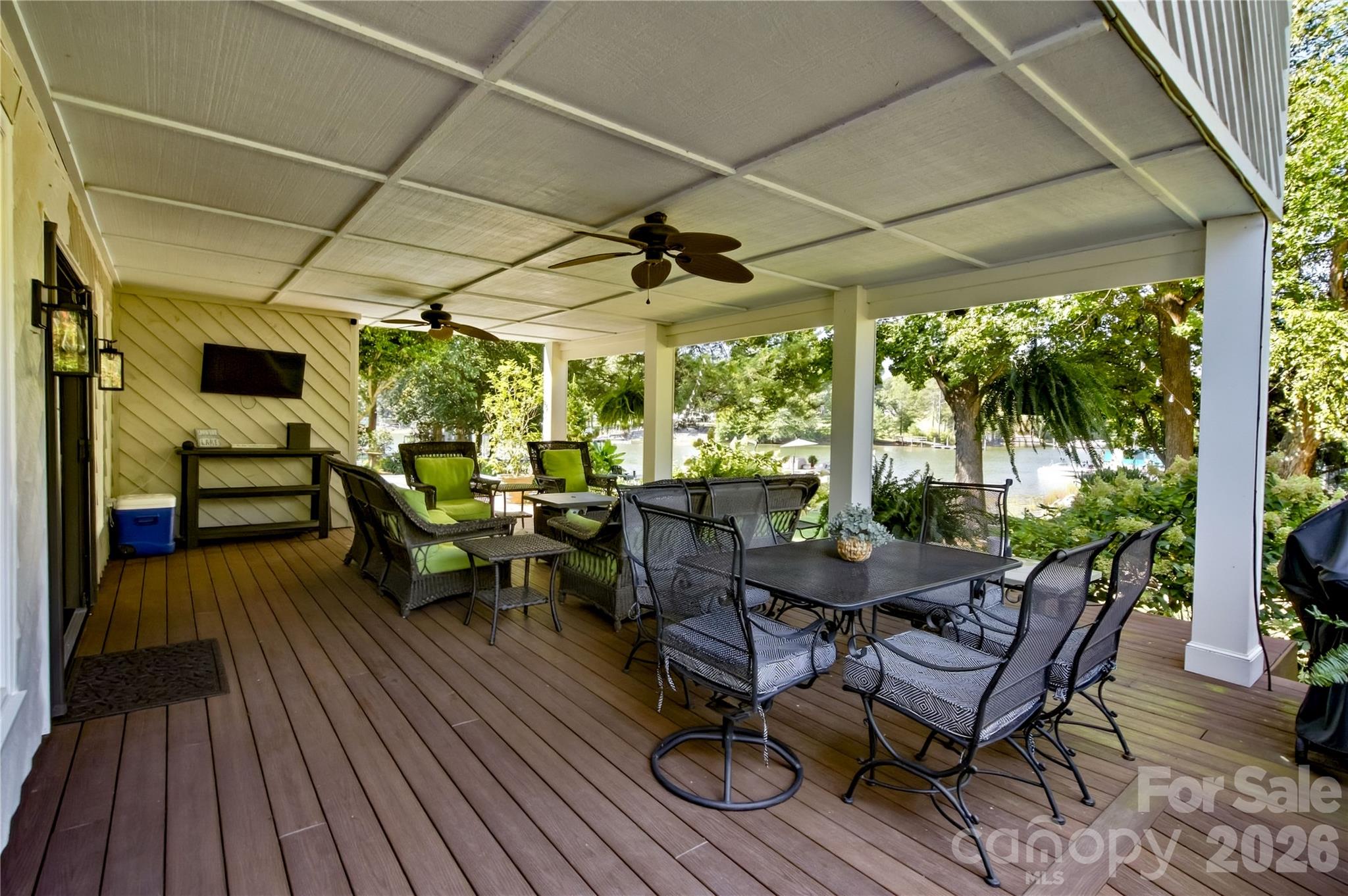 8172 Malibu Pointe Lane