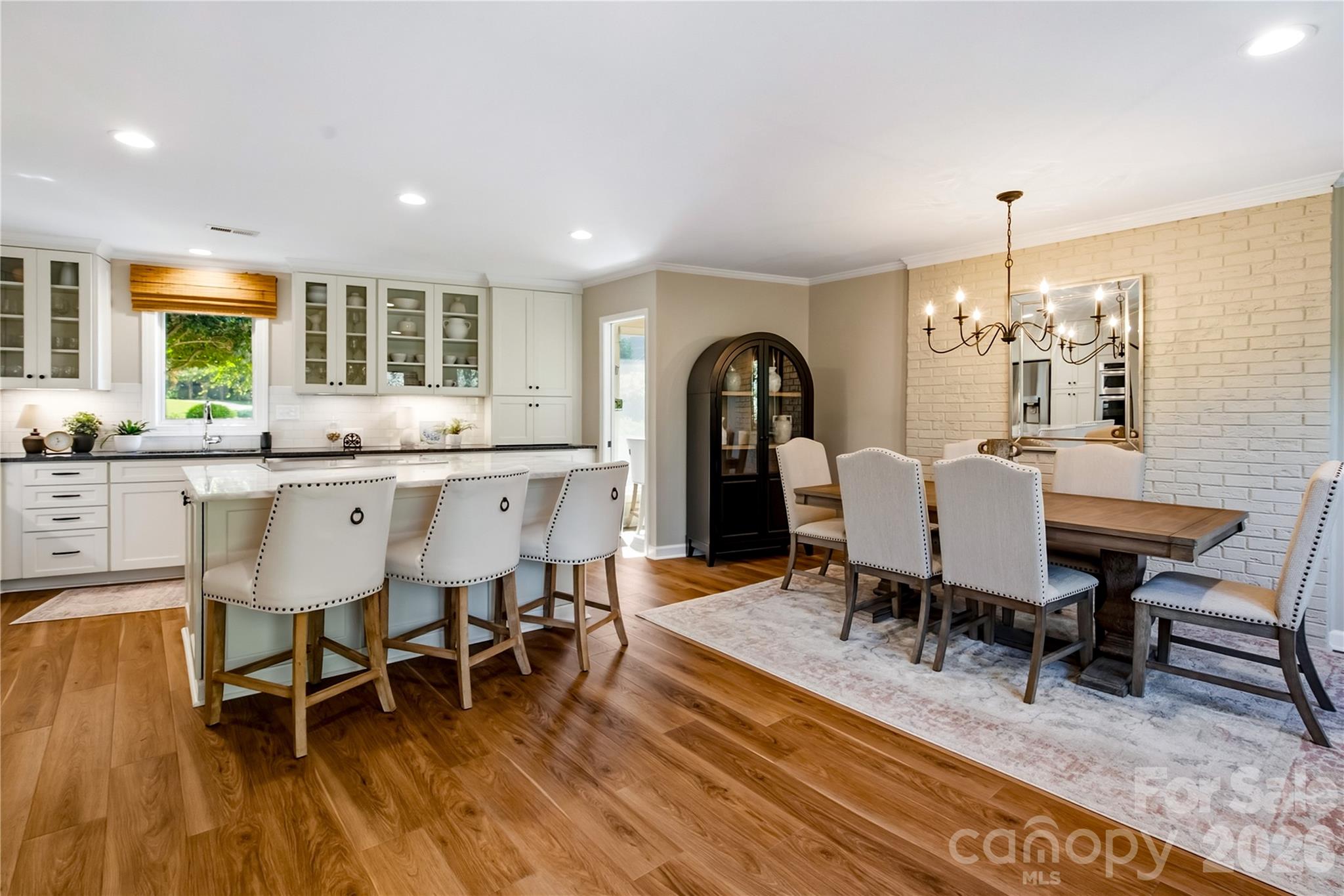 8172 Malibu Pointe Lane
