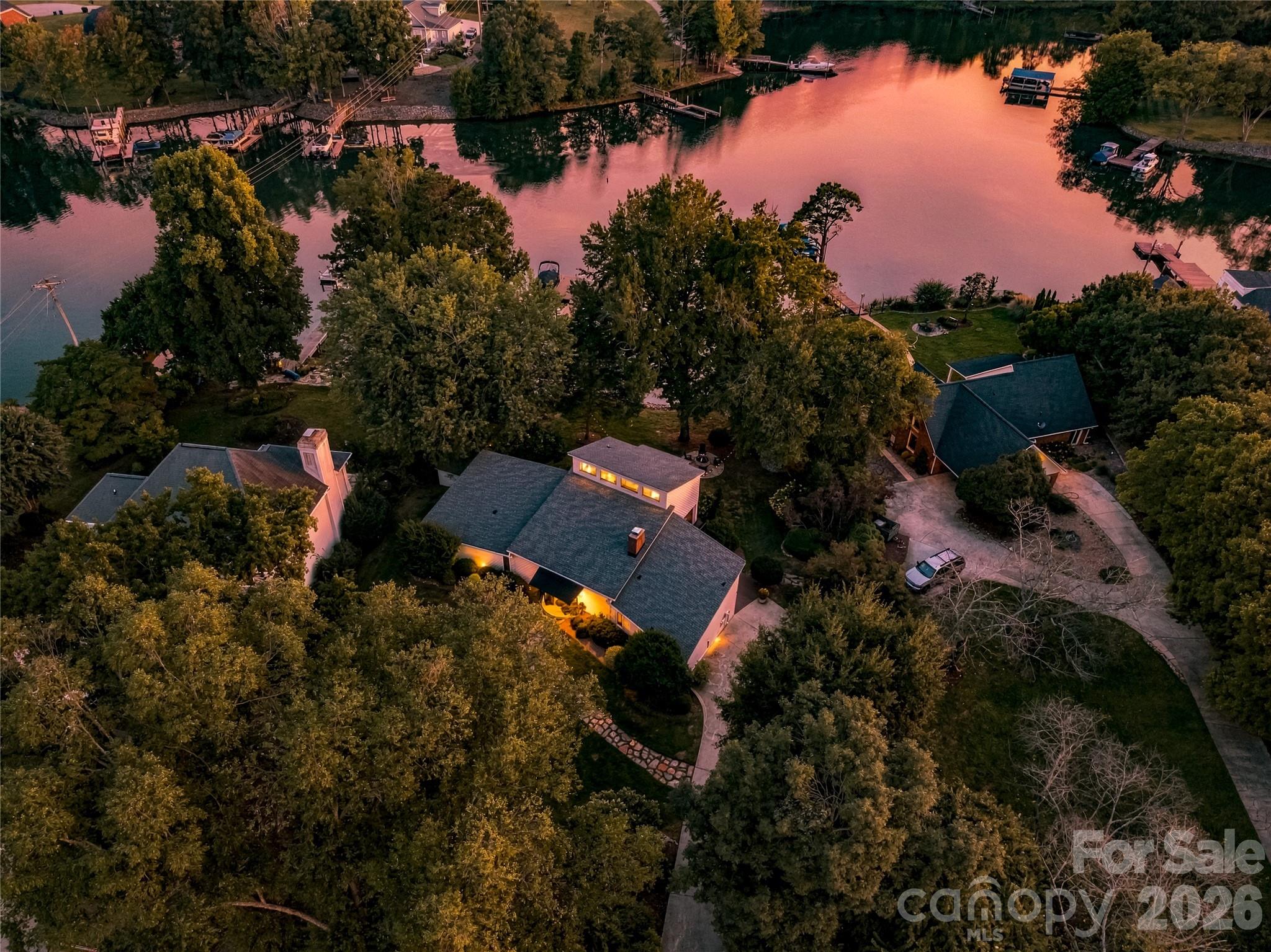 8172 Malibu Pointe Lane
