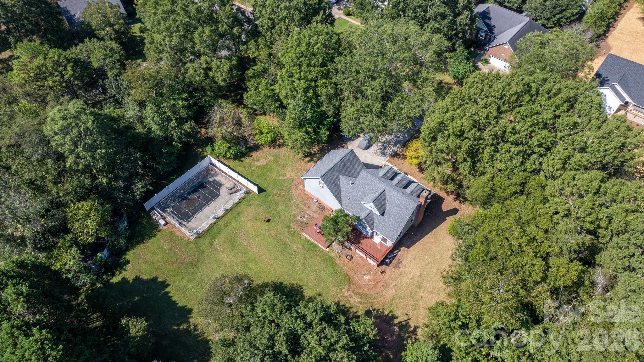 2036 Picnic Drive