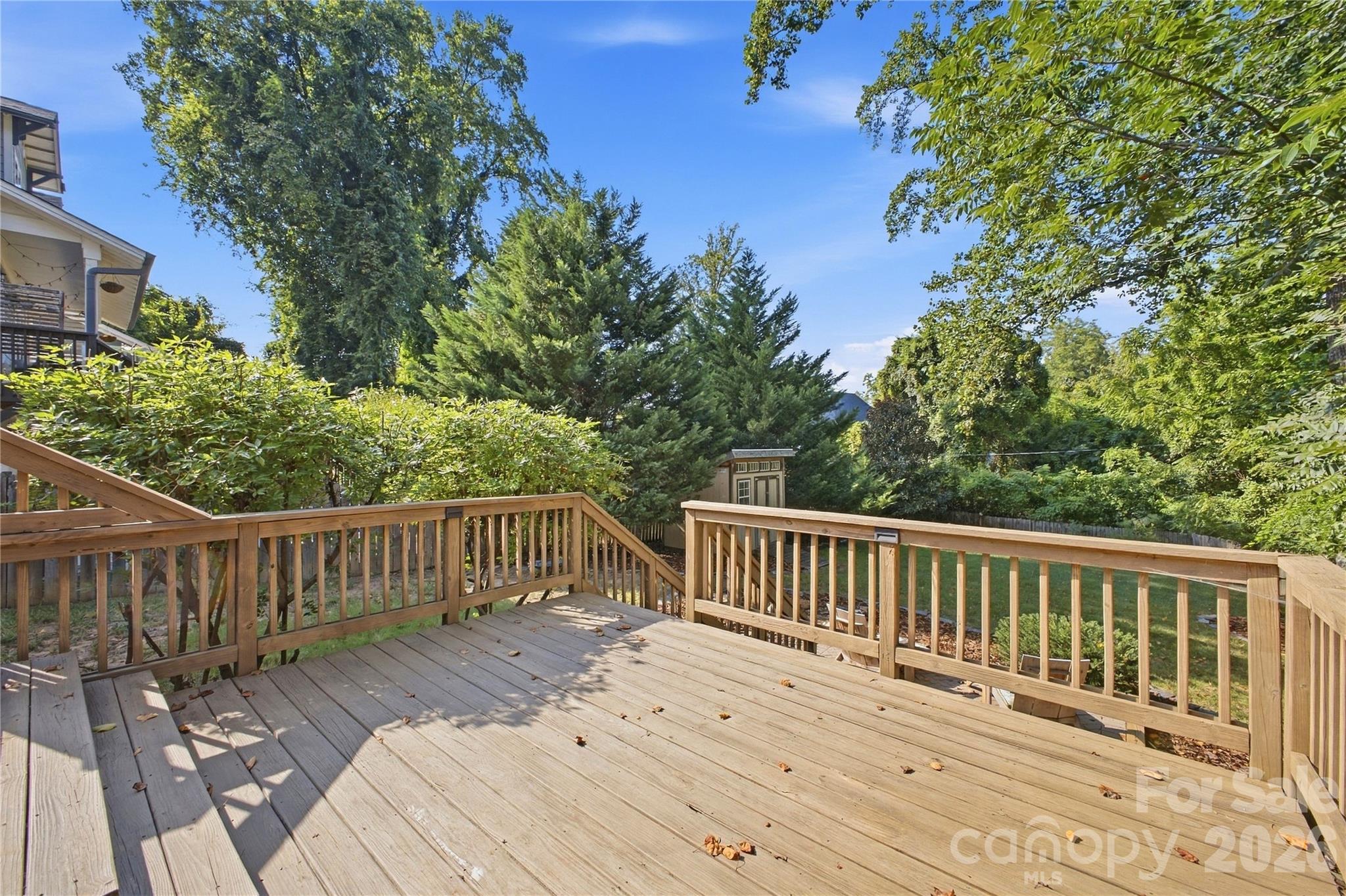 947 Everett Place
