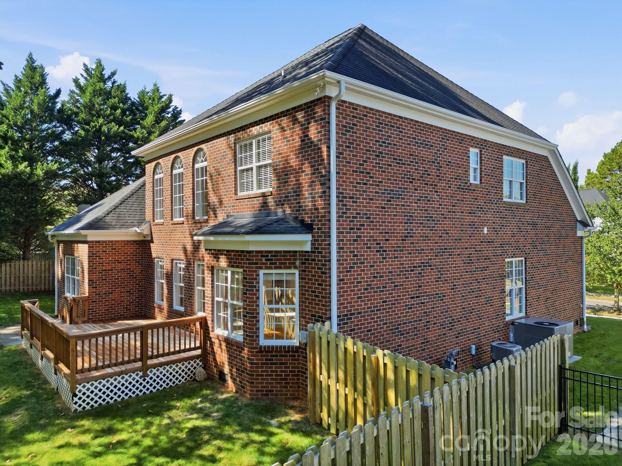 11646 Red Falcon Court