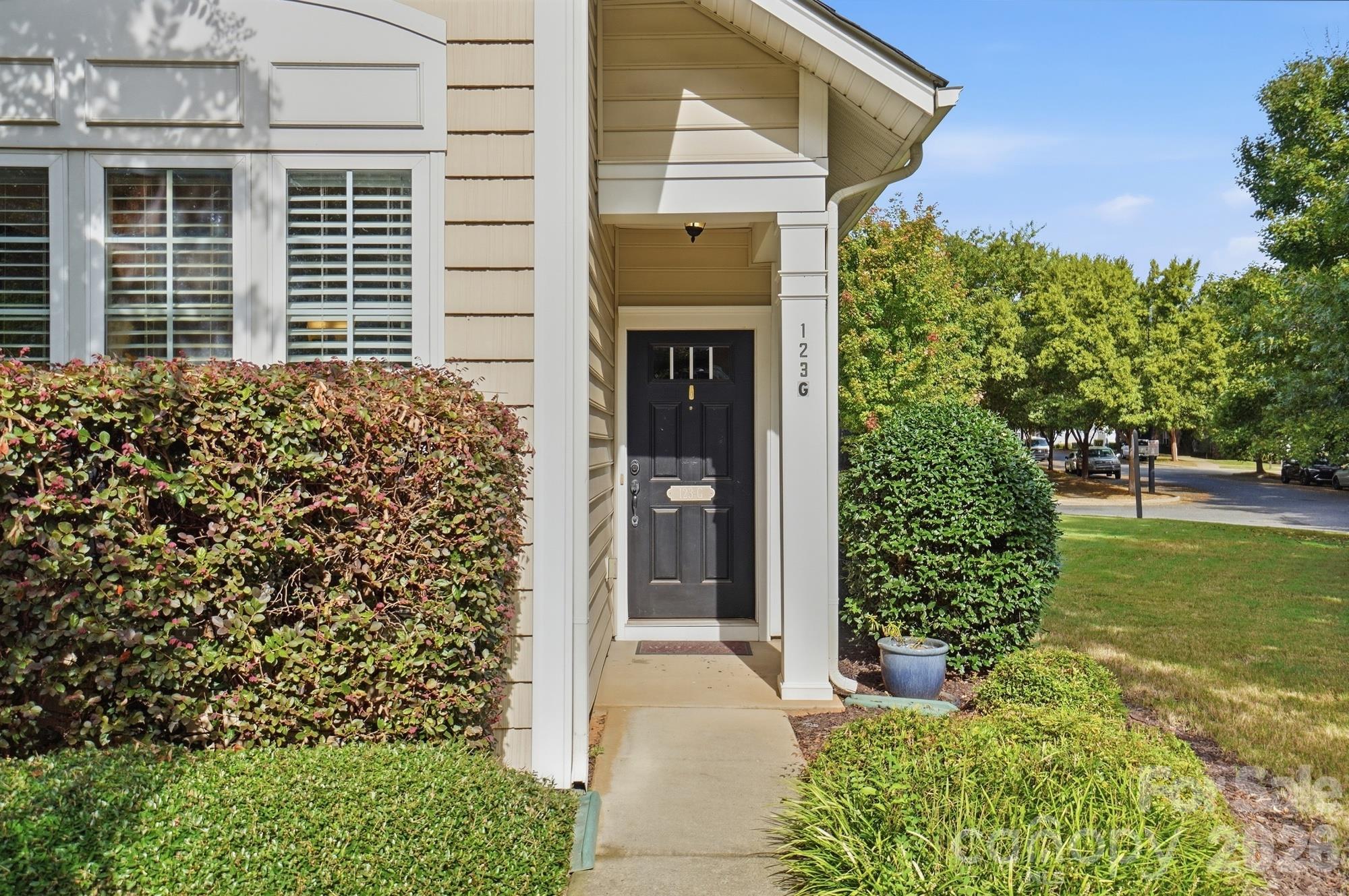 123 Leyton Loop