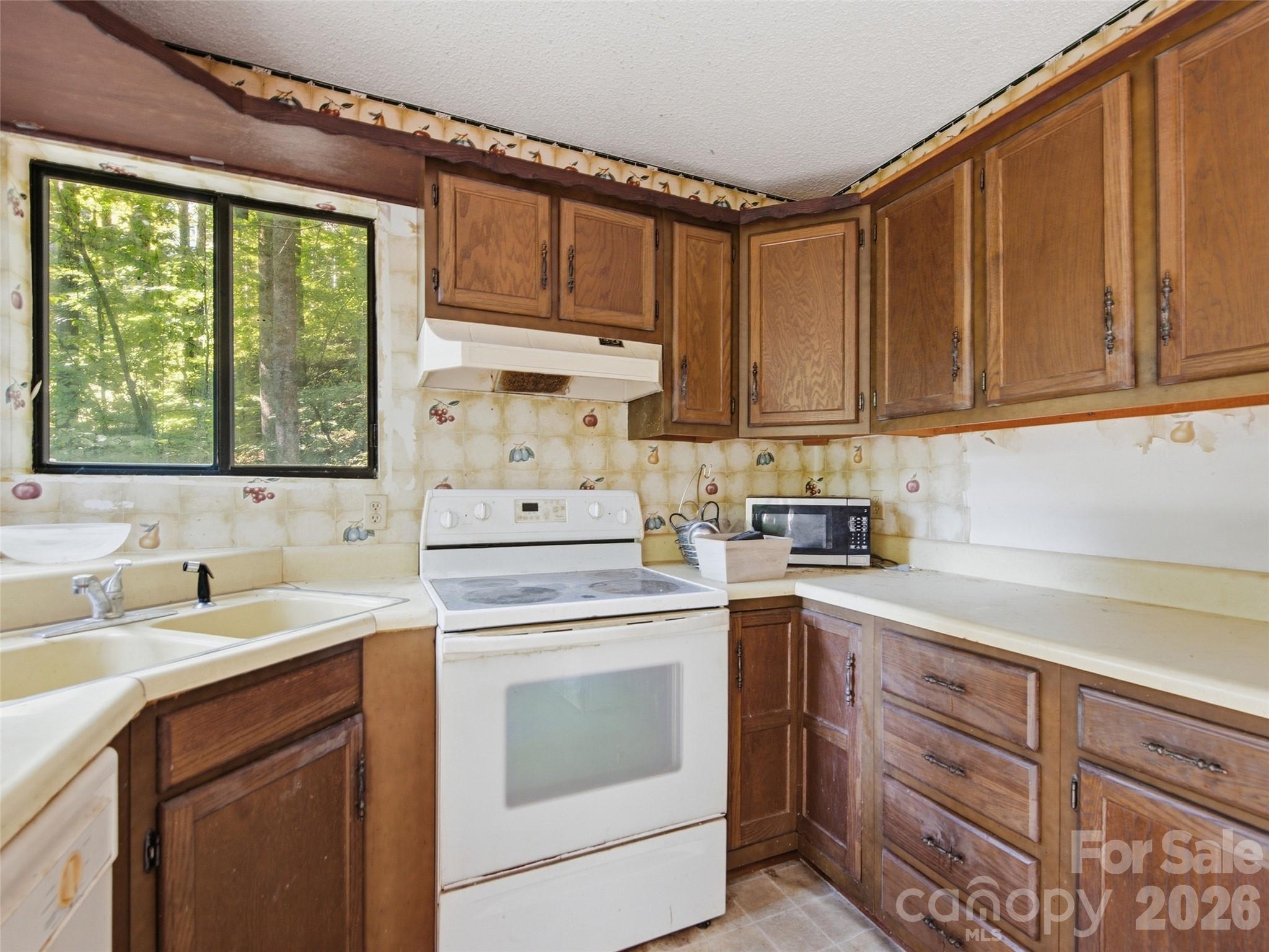 151 Tiger Lily Lane