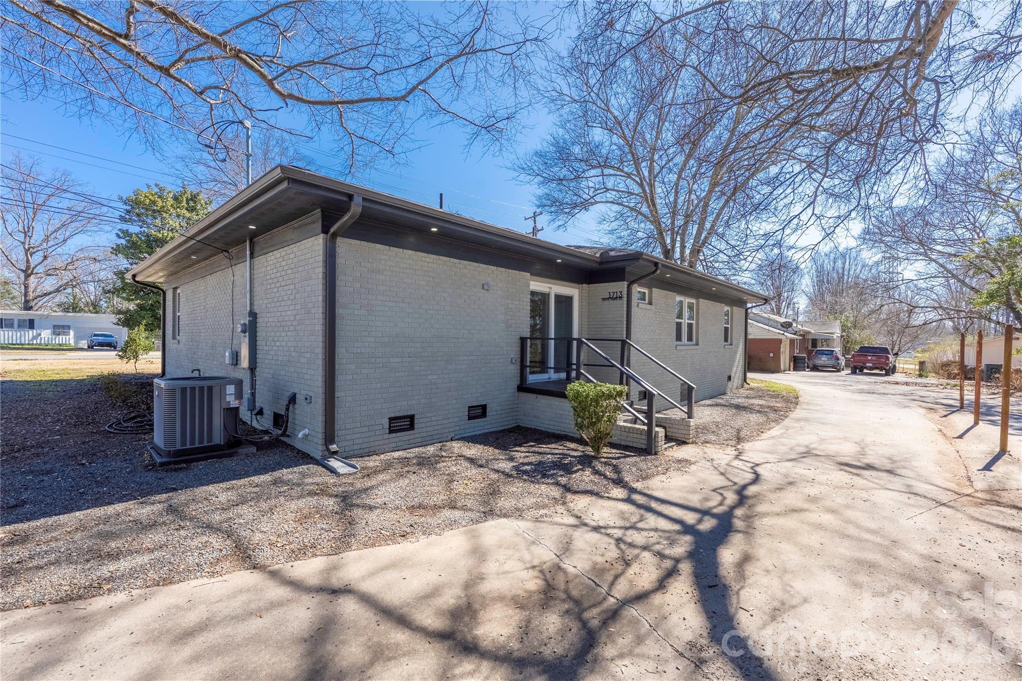 1713 Davis Park Road