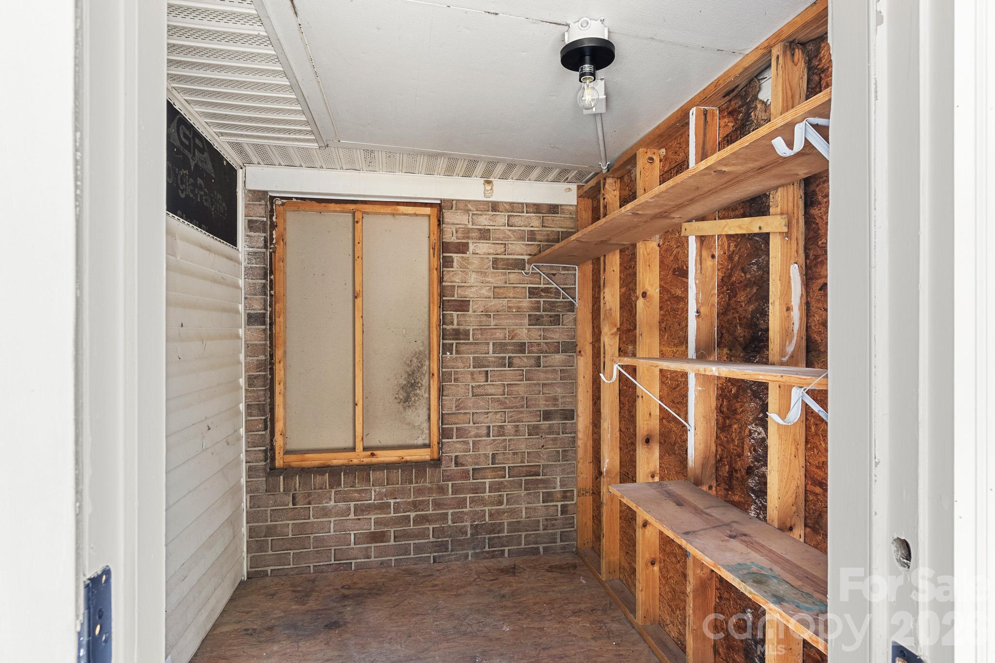 309 Catawba Circle N