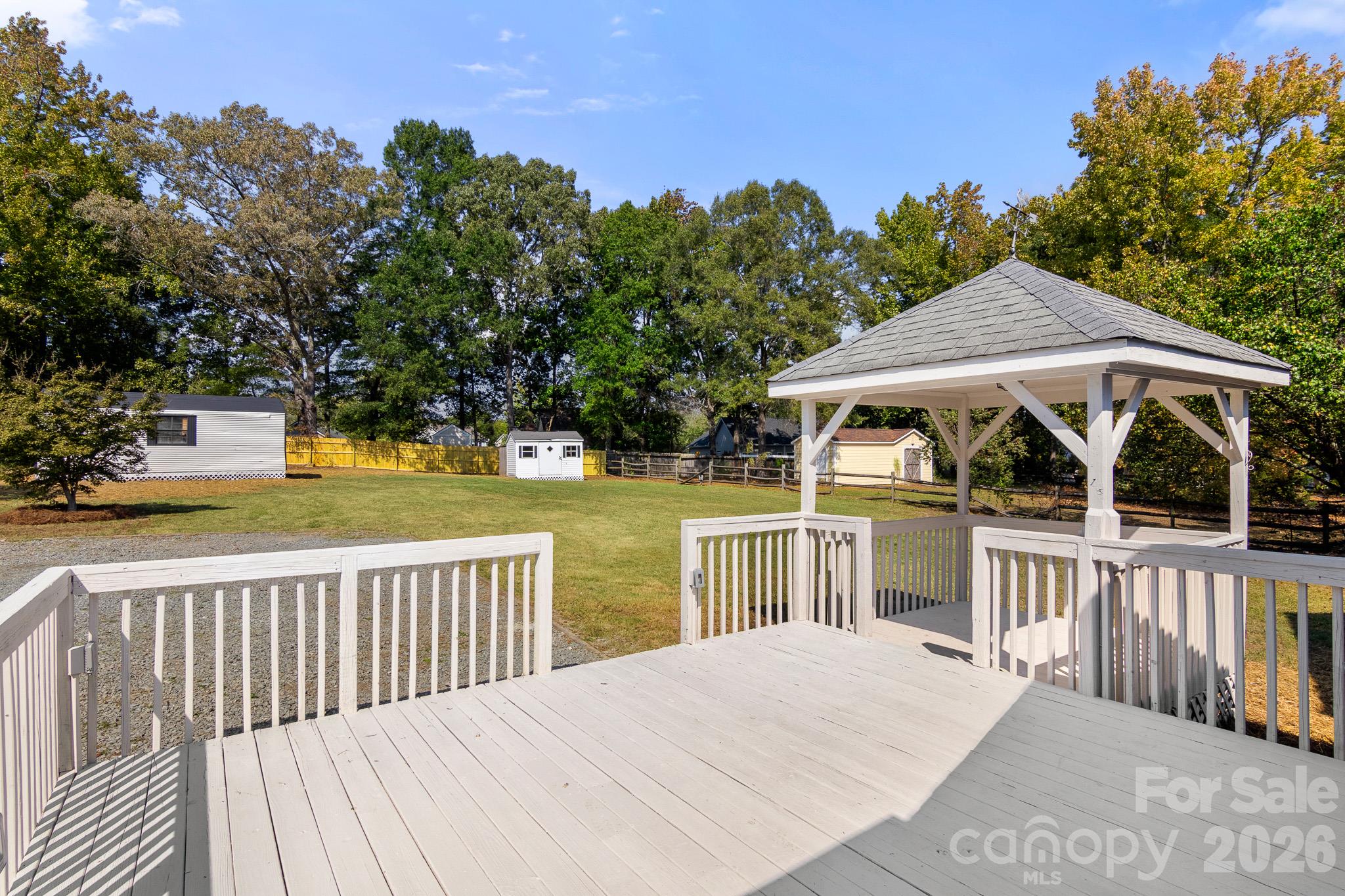 309 Catawba Circle N